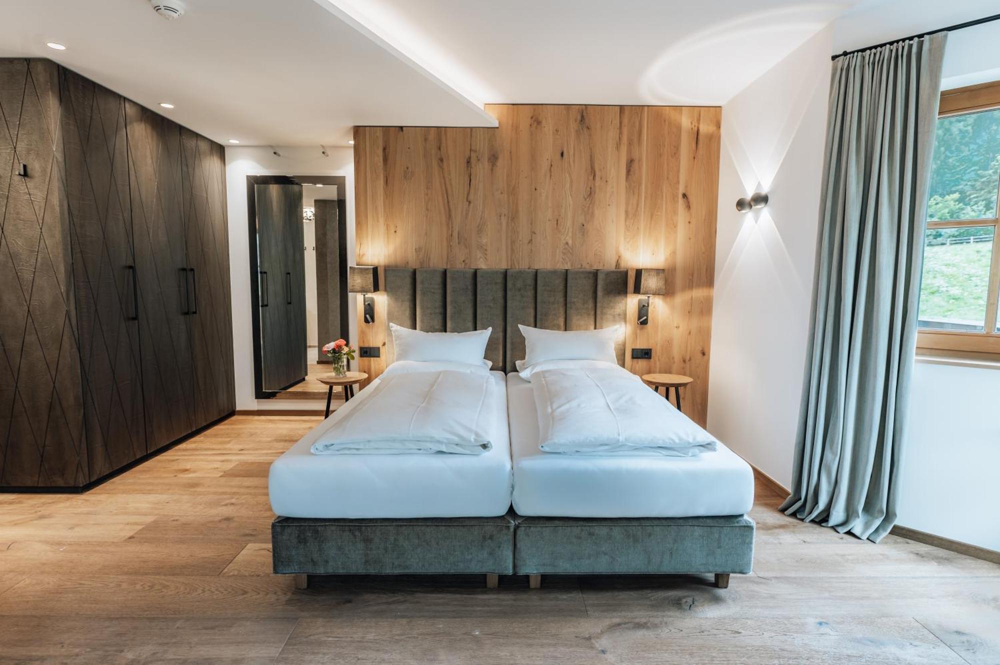 Large Double Room