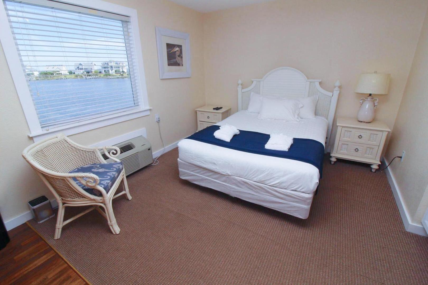 Standard Queen Room