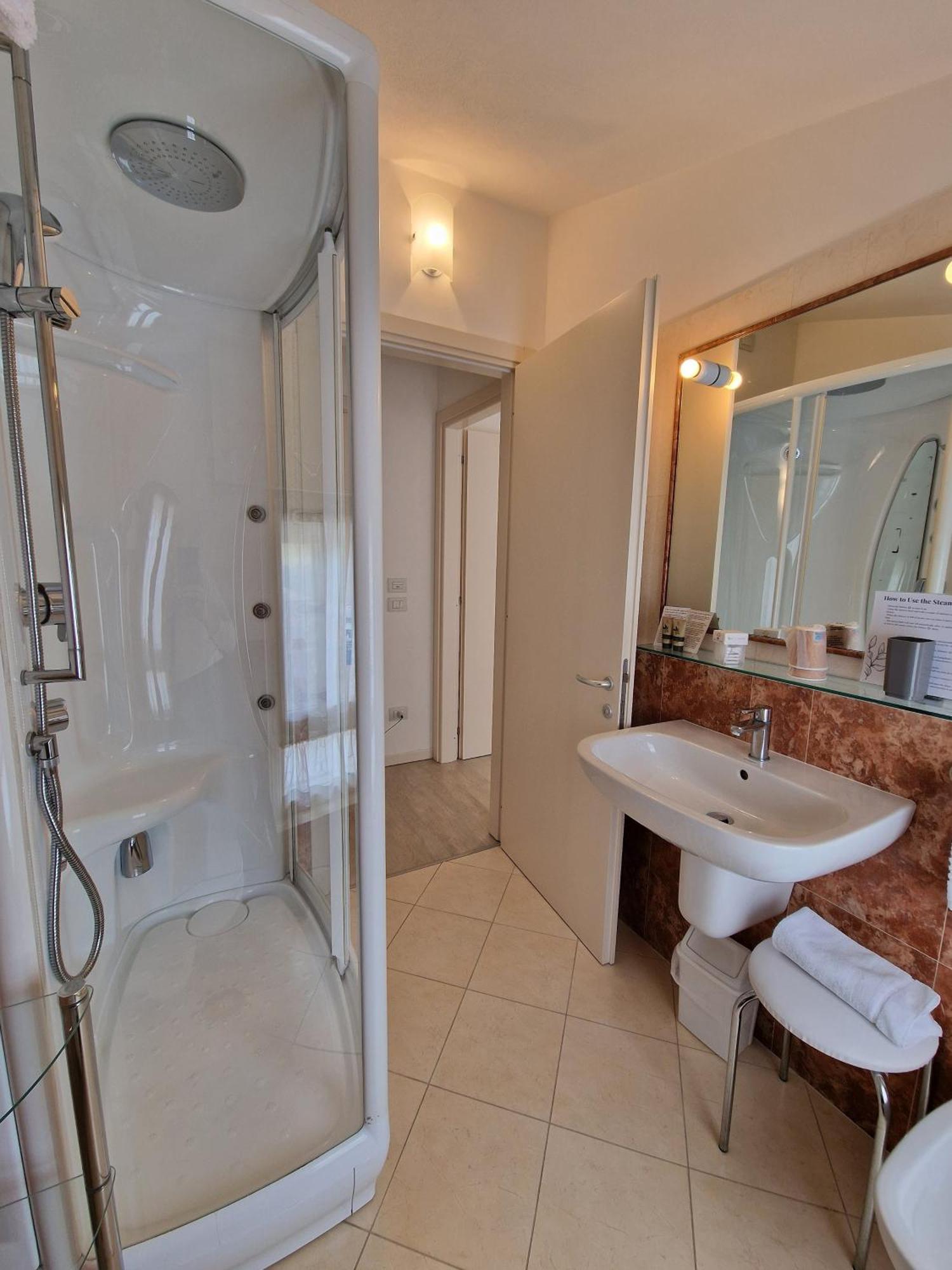 Comfort Double or Twin Room