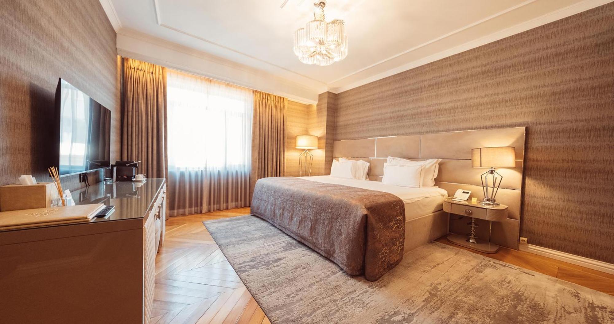 Deluxe Suite Jacuzzi