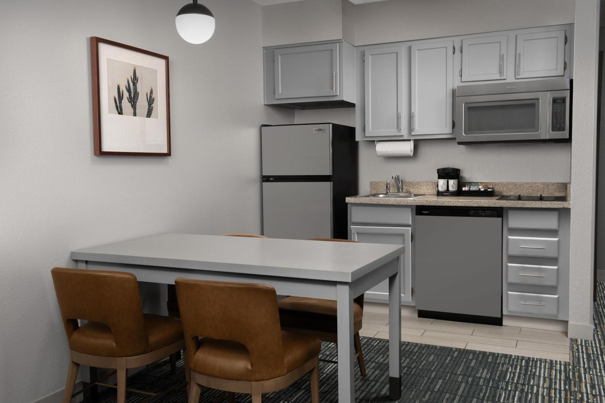 One-Bedroom King Suite