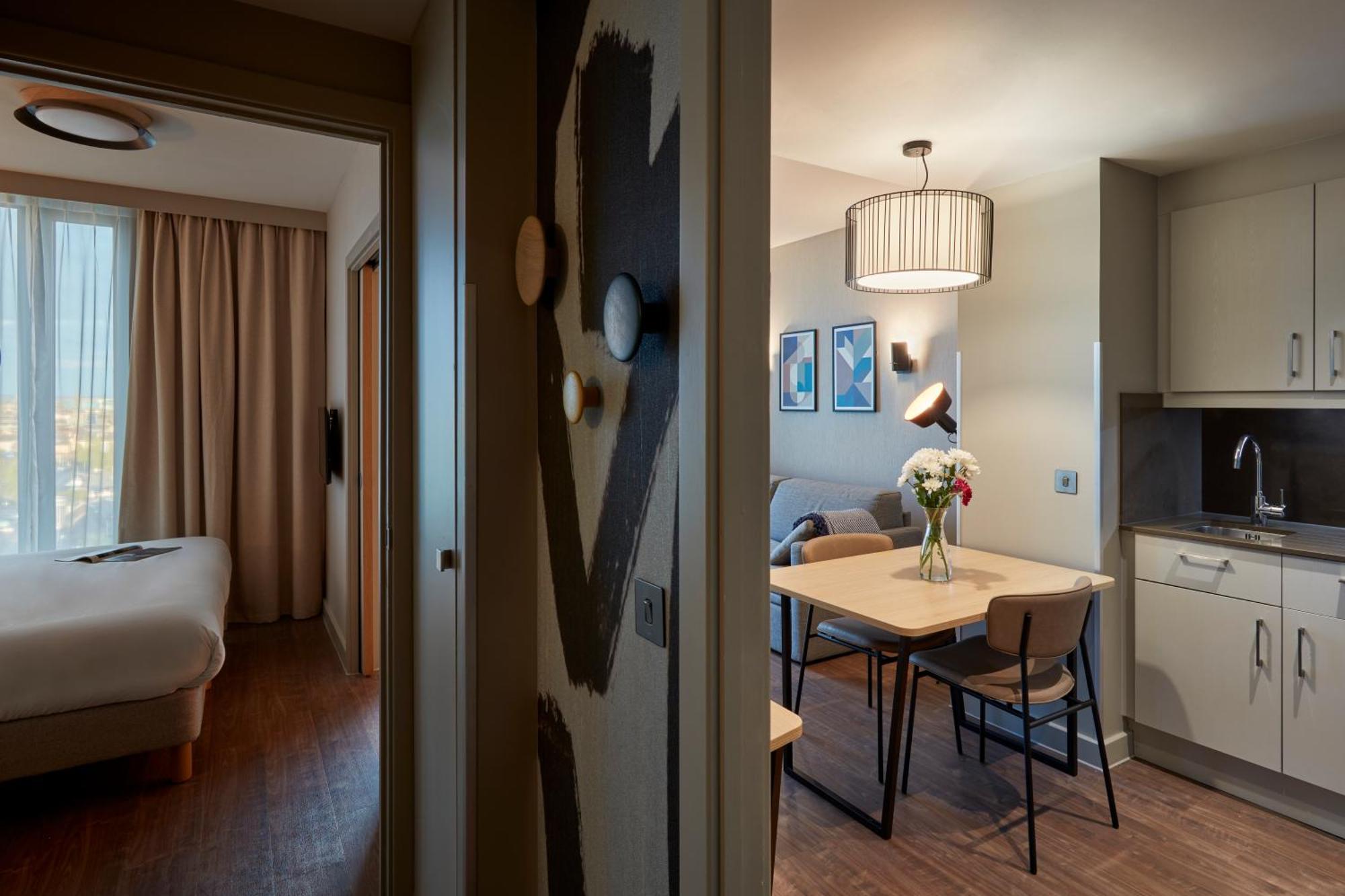 One-Bedroom Apartment