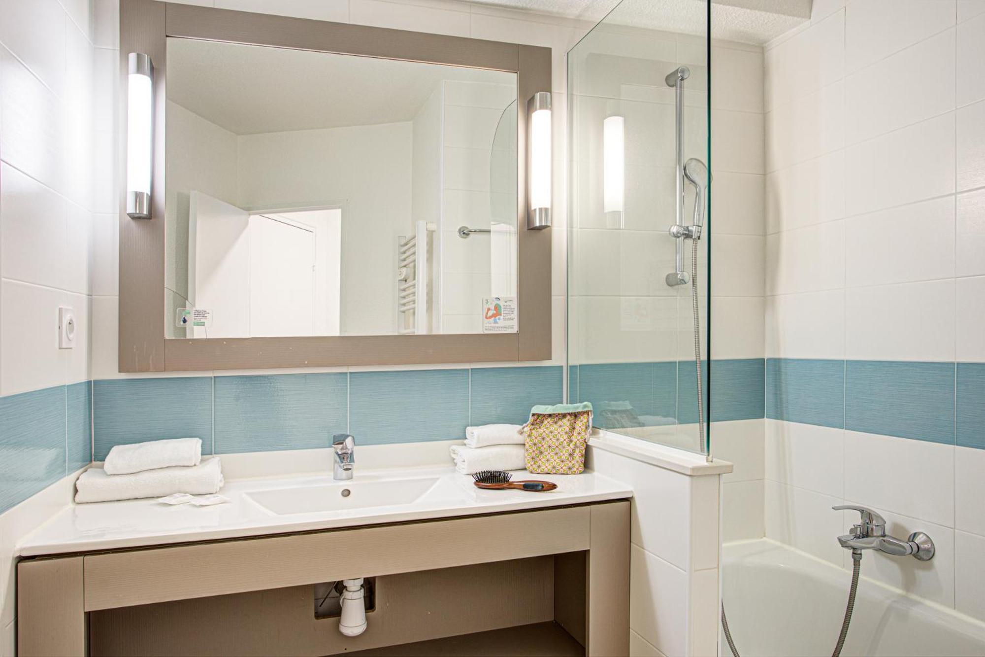 Studio with Sleeping Alcove, Air Conditioning and Terrace (2 Adults and 2 Children) - Sea View