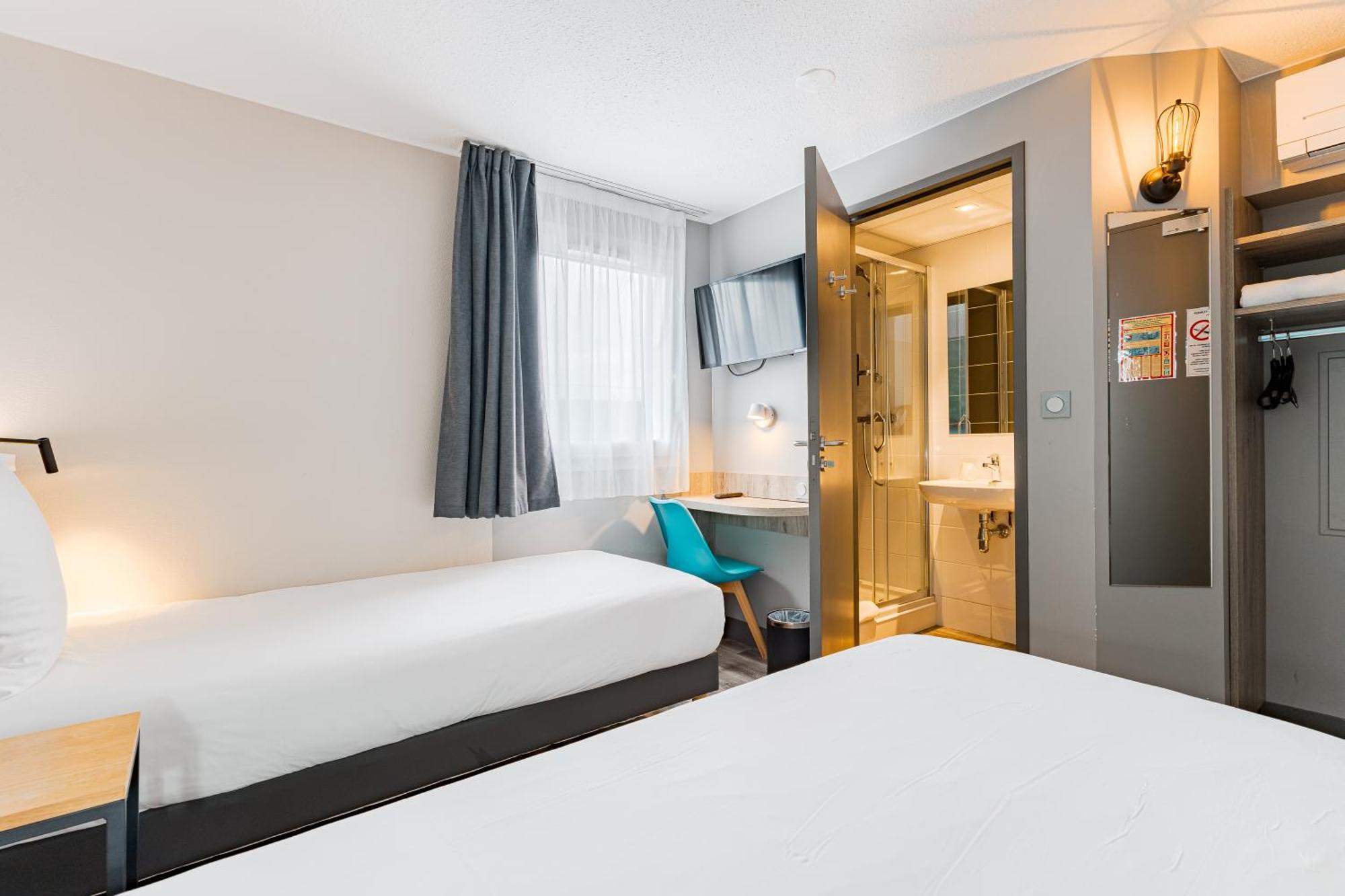 Standard Twin Room,1592047469:JPEG