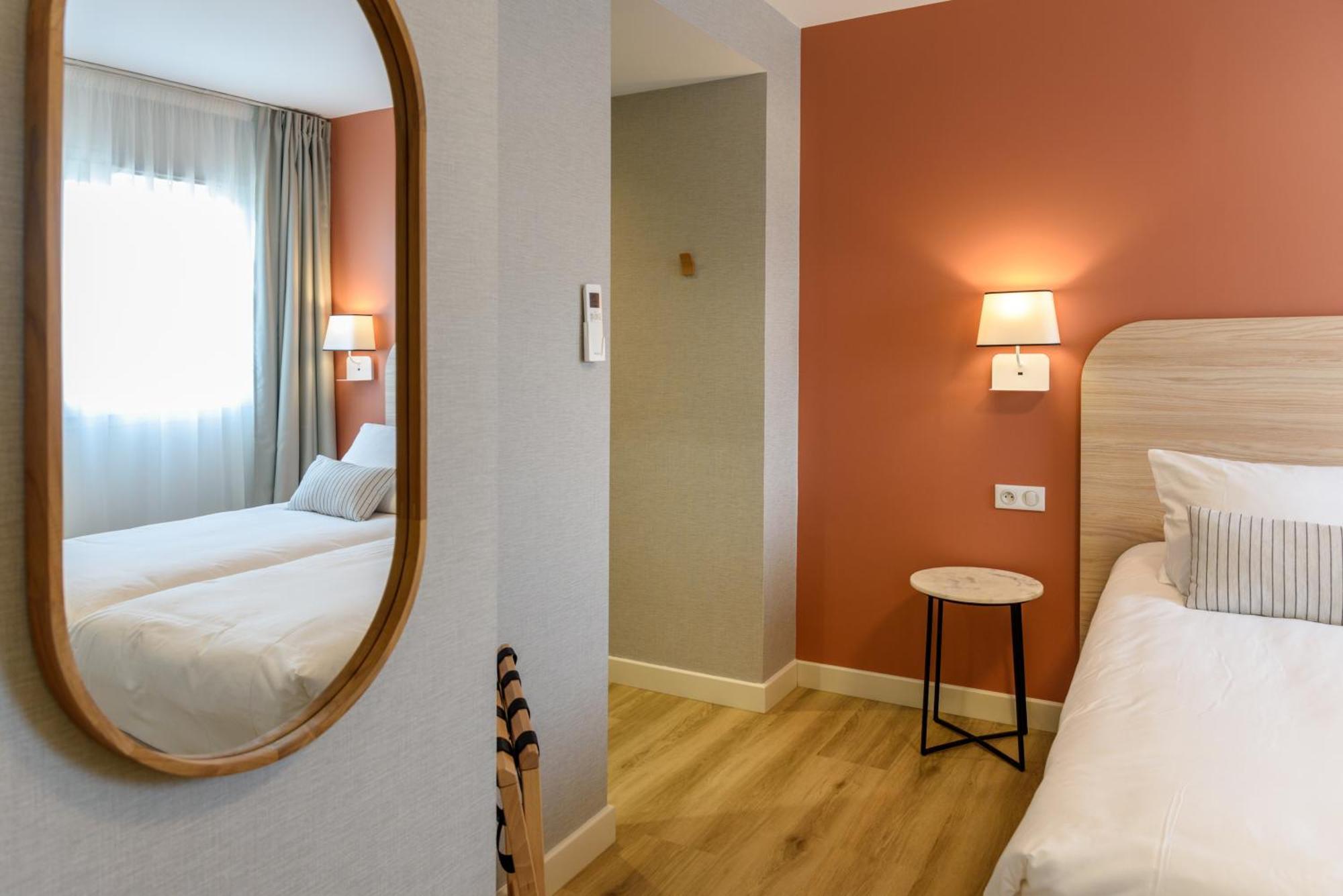 Two Bedroom Apartment 2 Bathrooms