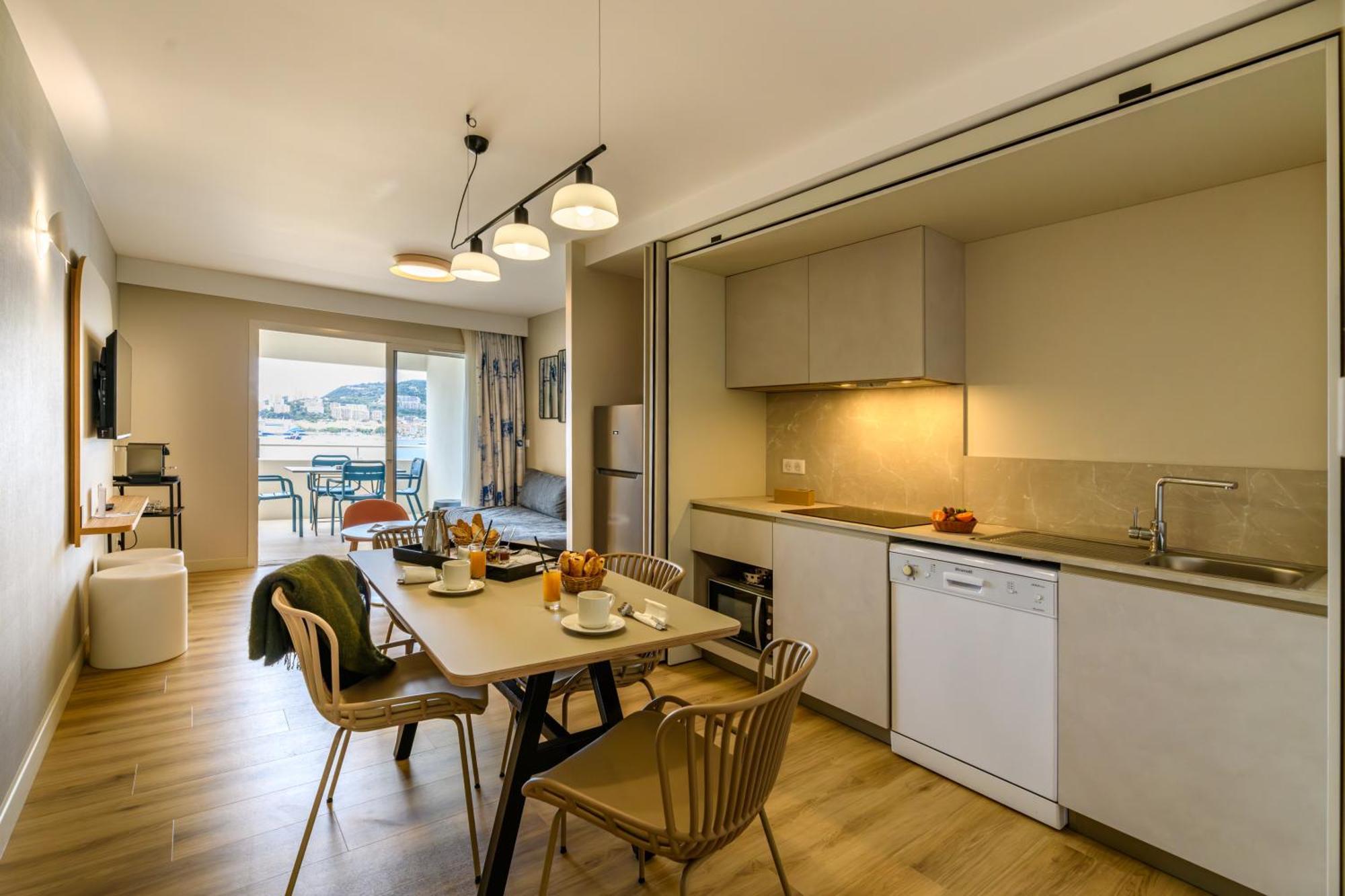 Two Bedroom Apartment 2 Bathrooms