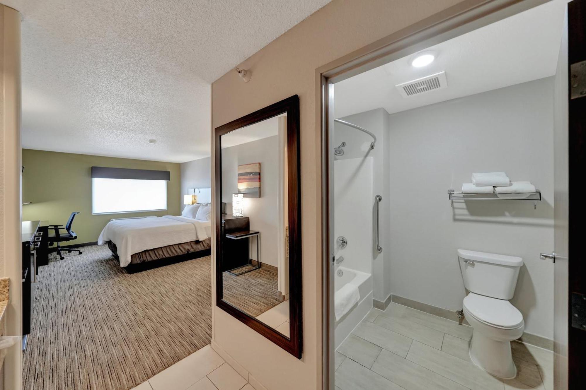 Standard King Room
