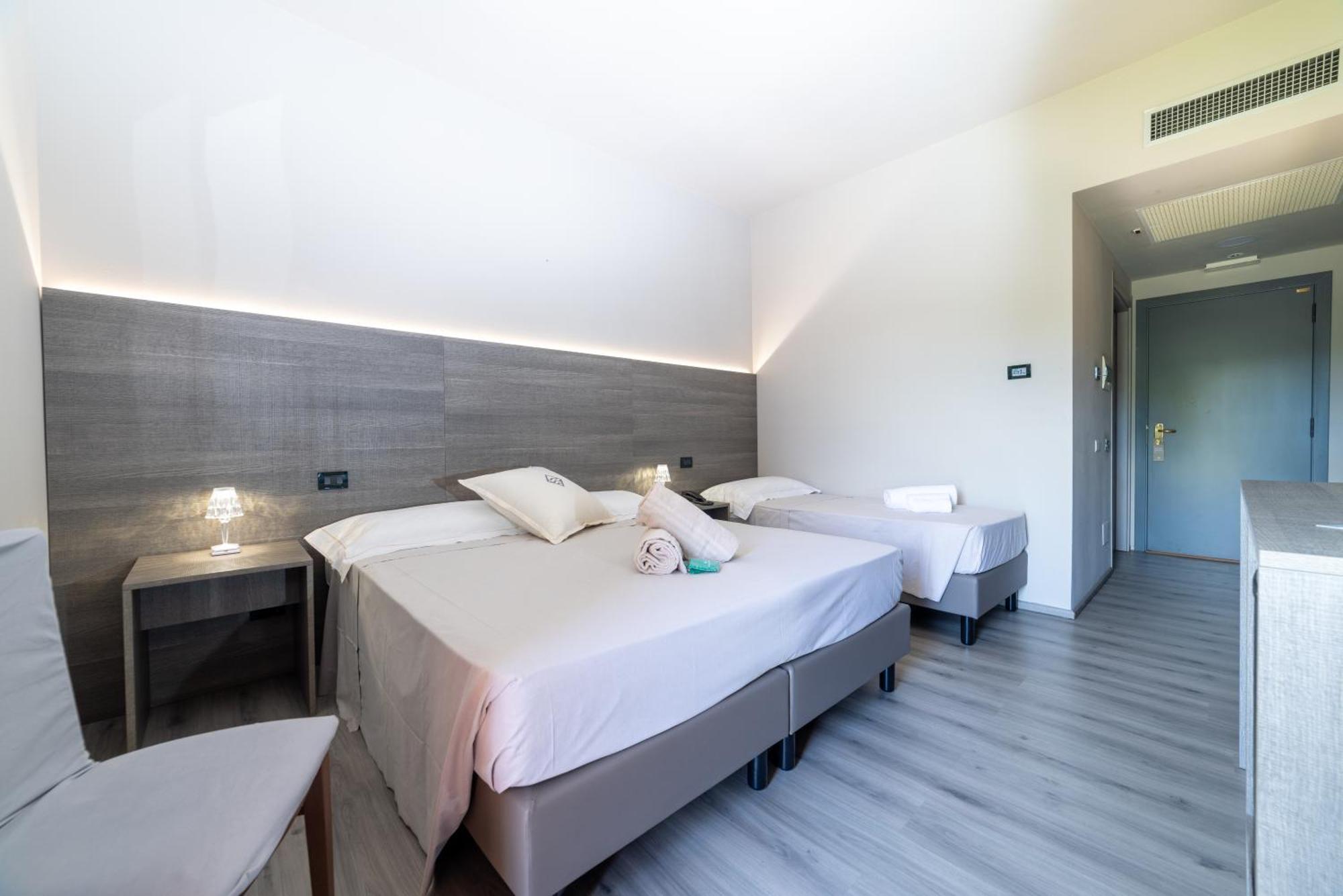 Double or Twin Room Swimming Pool Access
