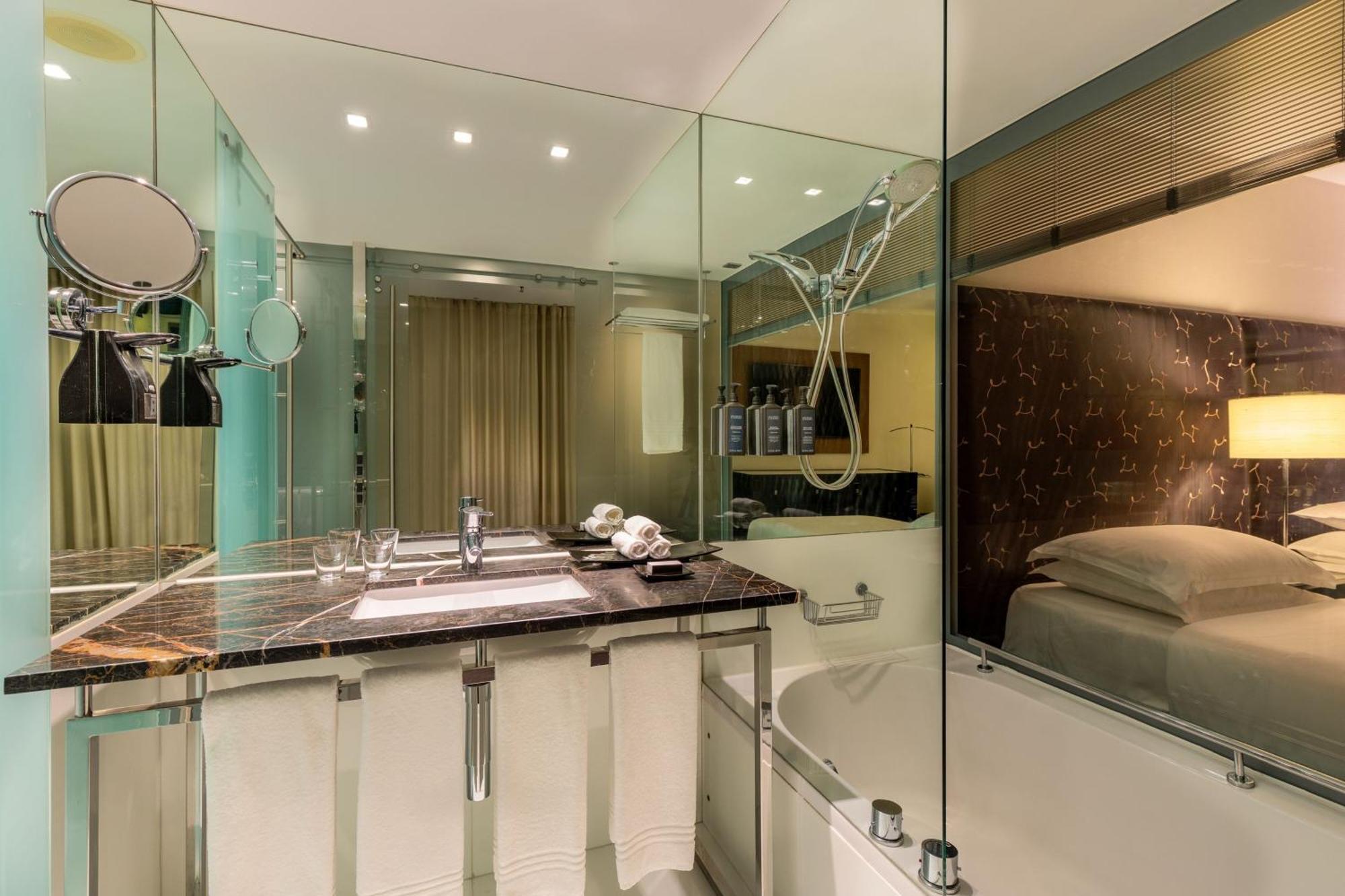 Deluxe Guest room 2 Twin or Single Beds Pool access