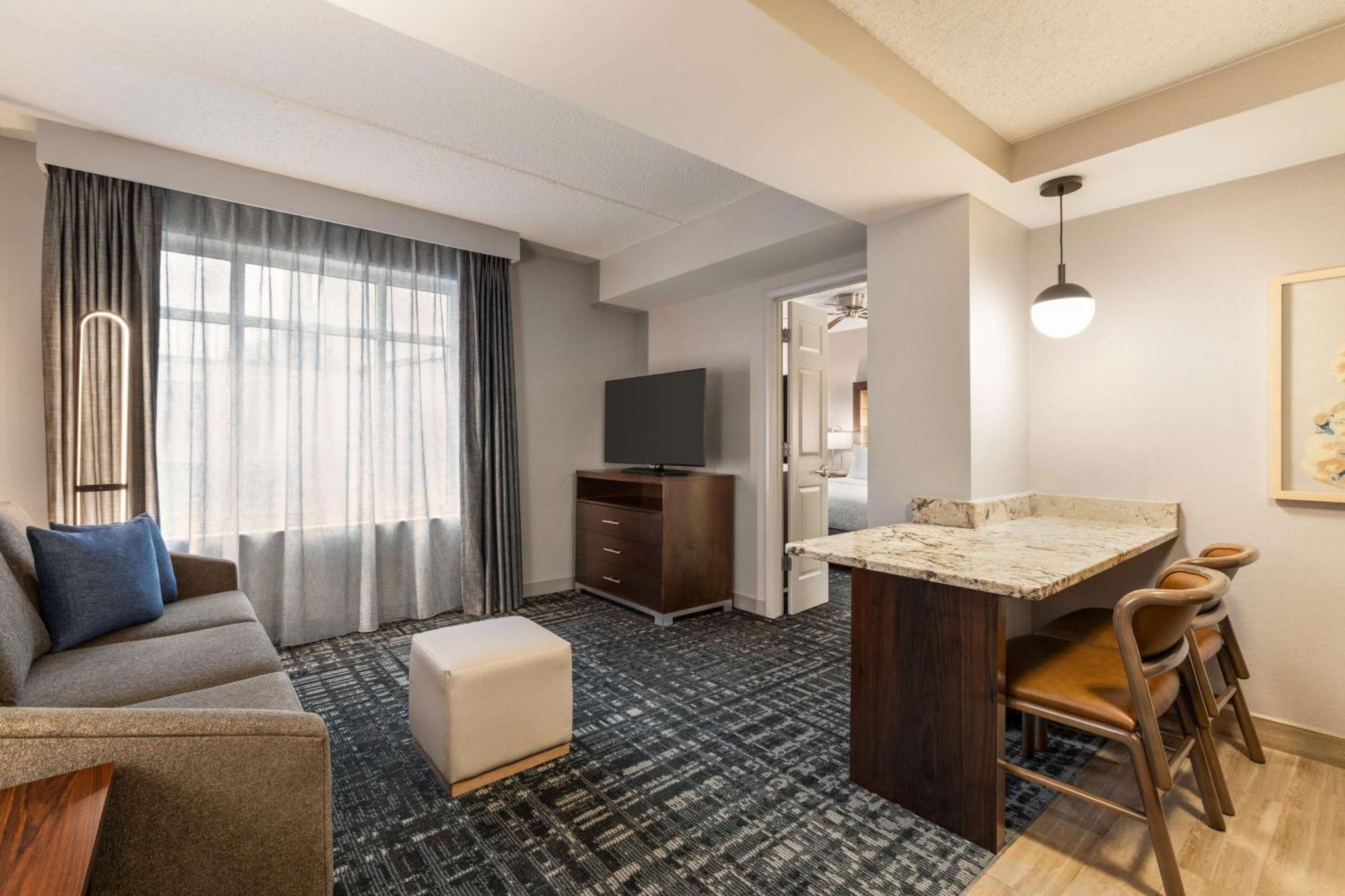 One-Bedroom King Suite Non-Smoking