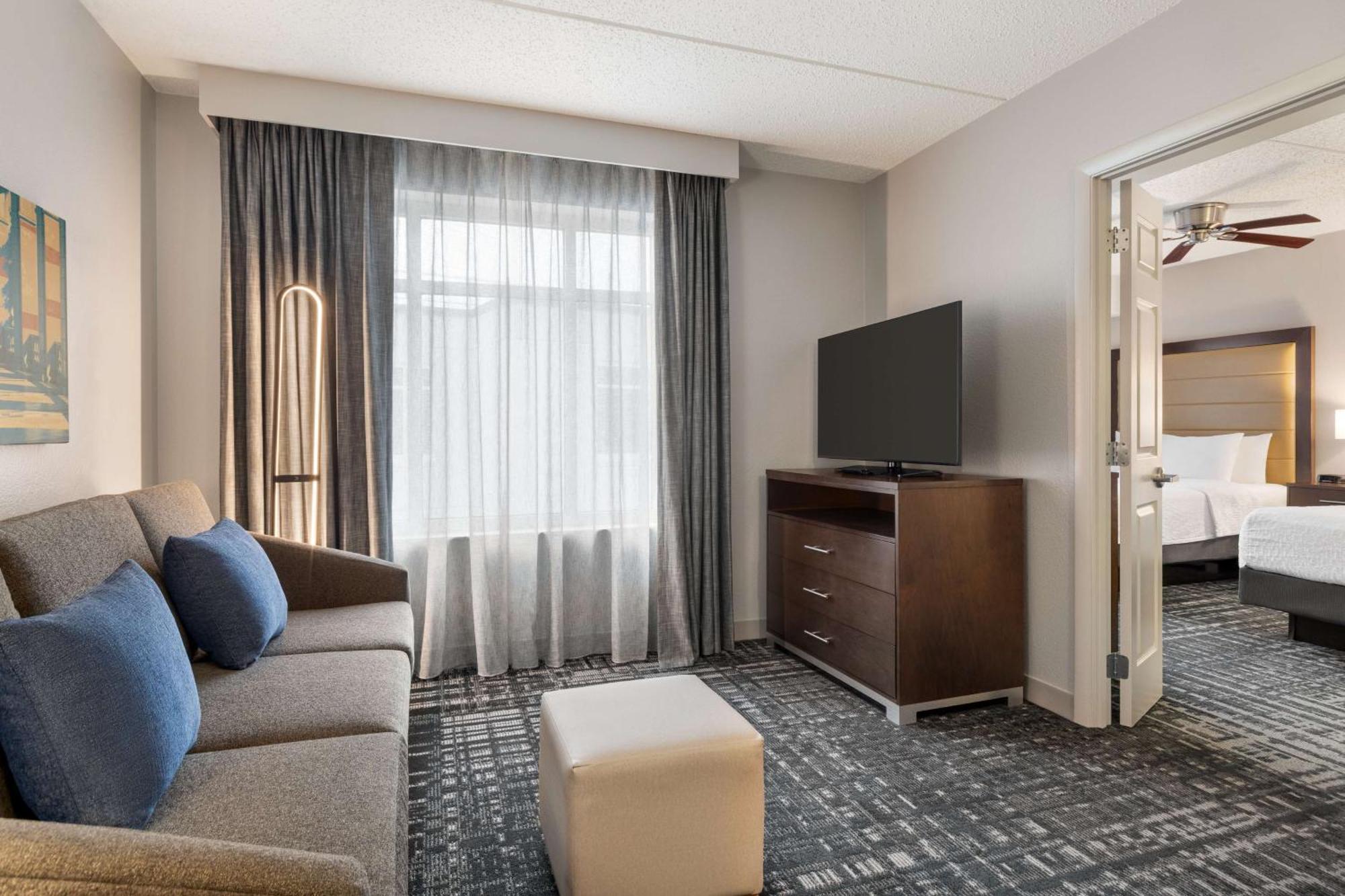 One-Bedroom Premium Suite with Two Queen Beds - Non-Smoking