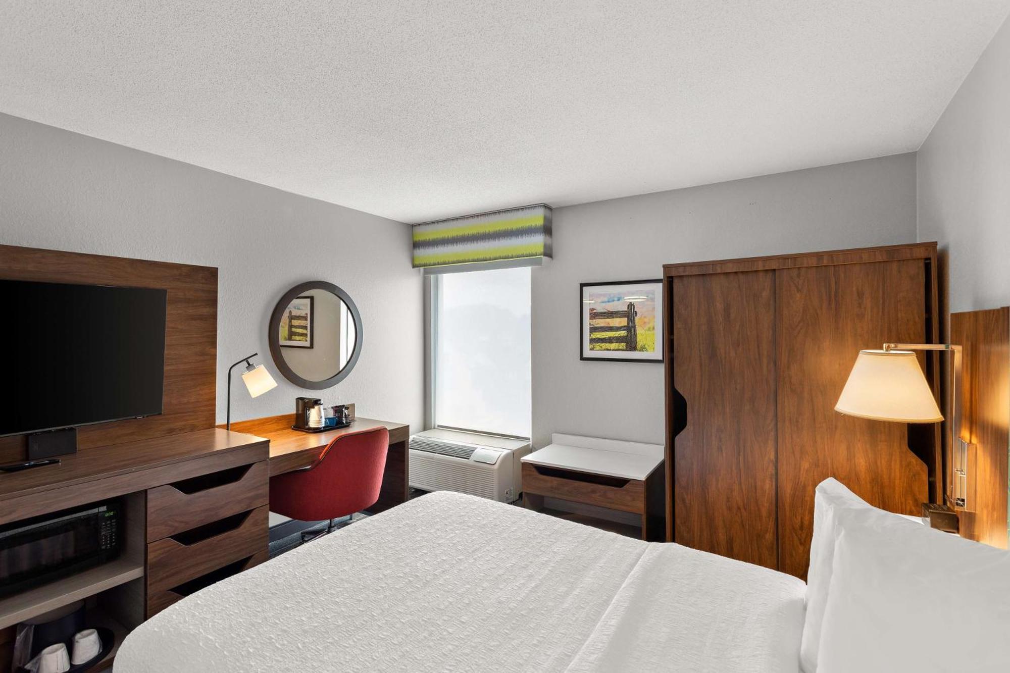 Double Room Bath Tub Mobility Accessible Non-Smoking