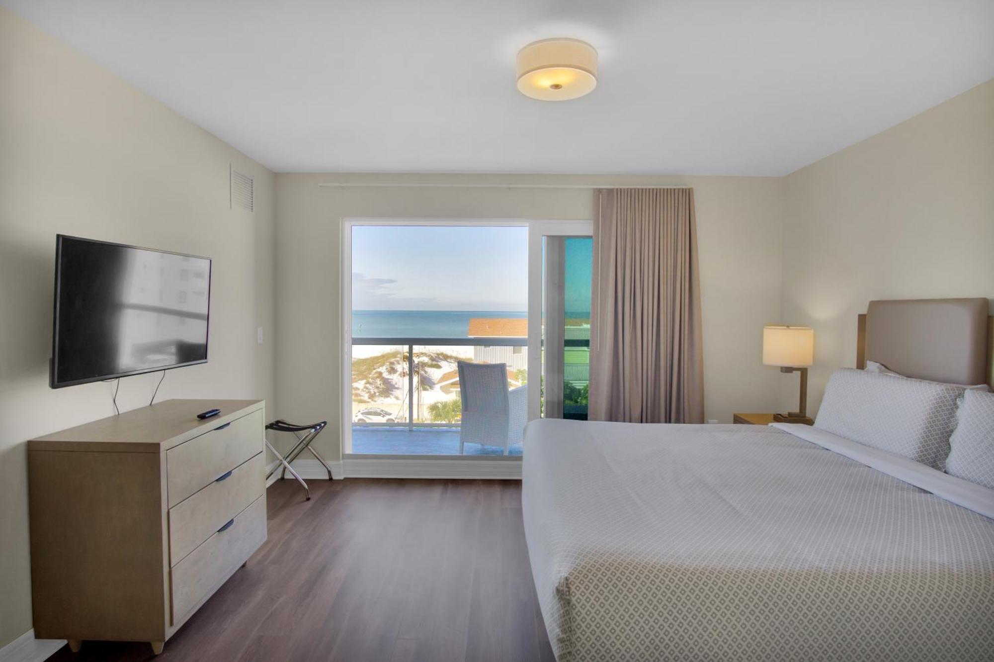 Standard 2 Bedroom Suite Gulf View Lower Floor