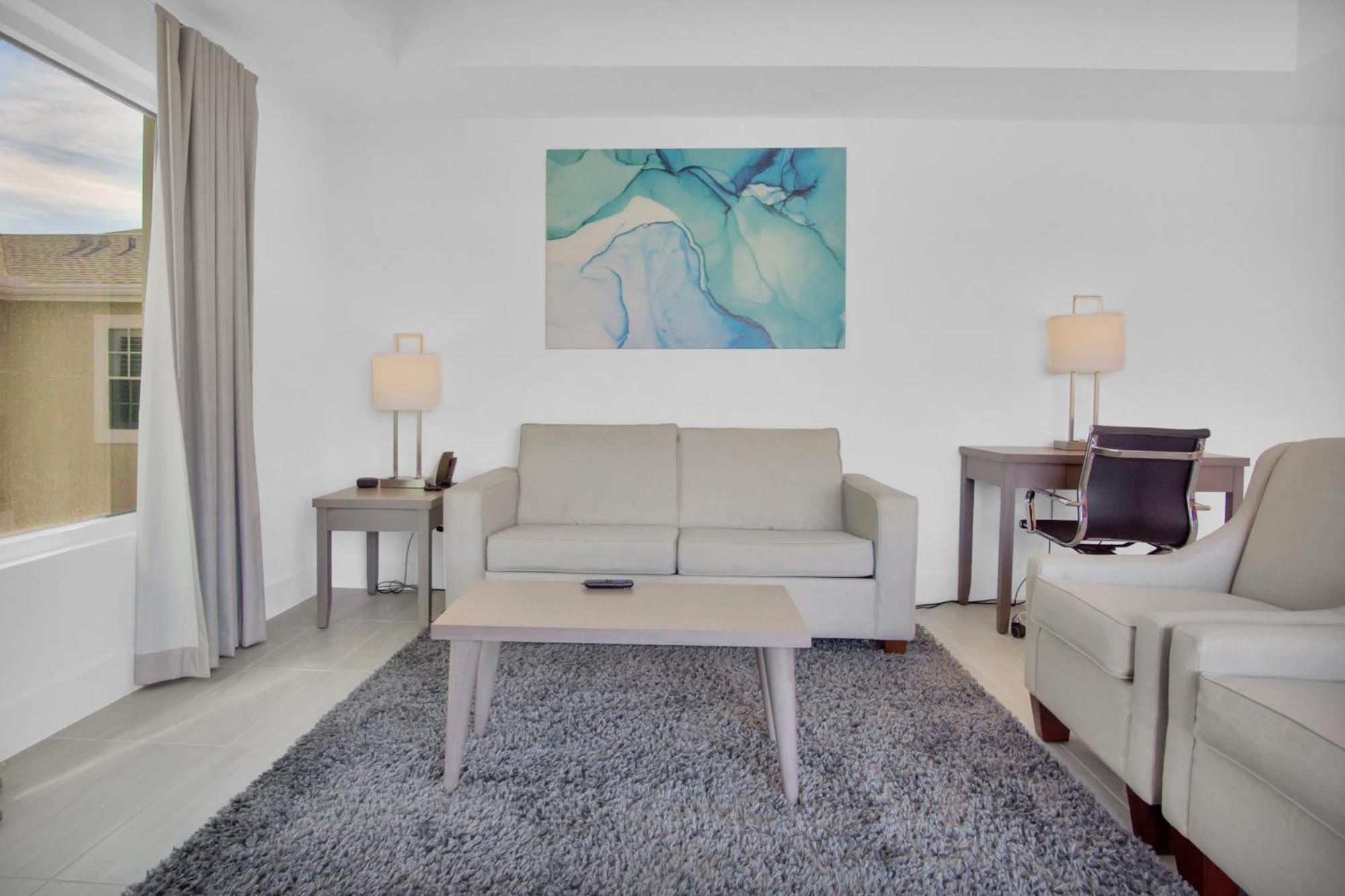 Deluxe 3 Bedroom Suite