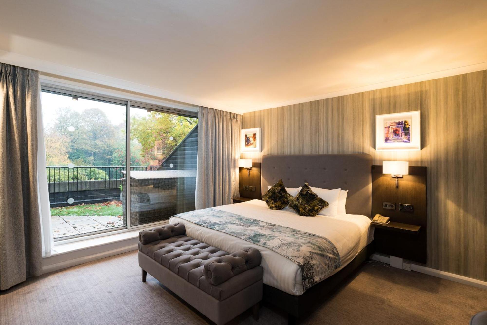 Superior King Suite