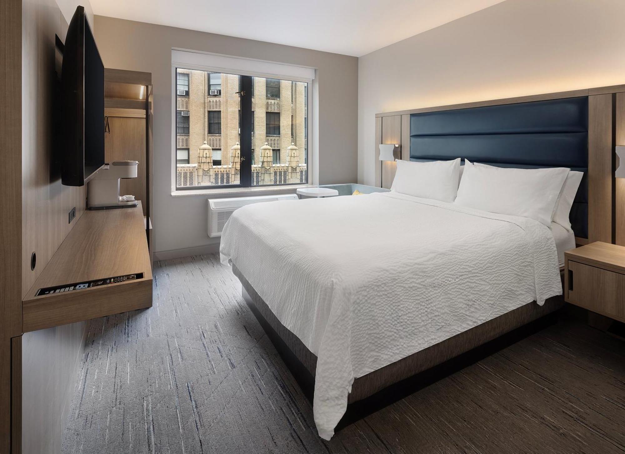Standard King Room High Floor