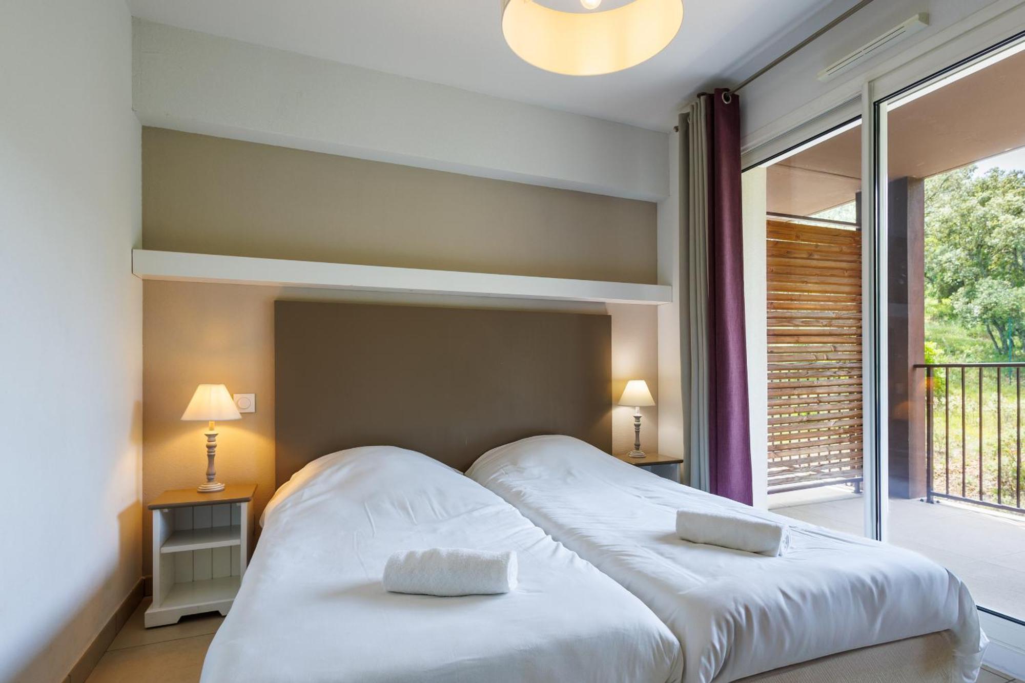 Two-Bedroom Apartment Garrigue View
