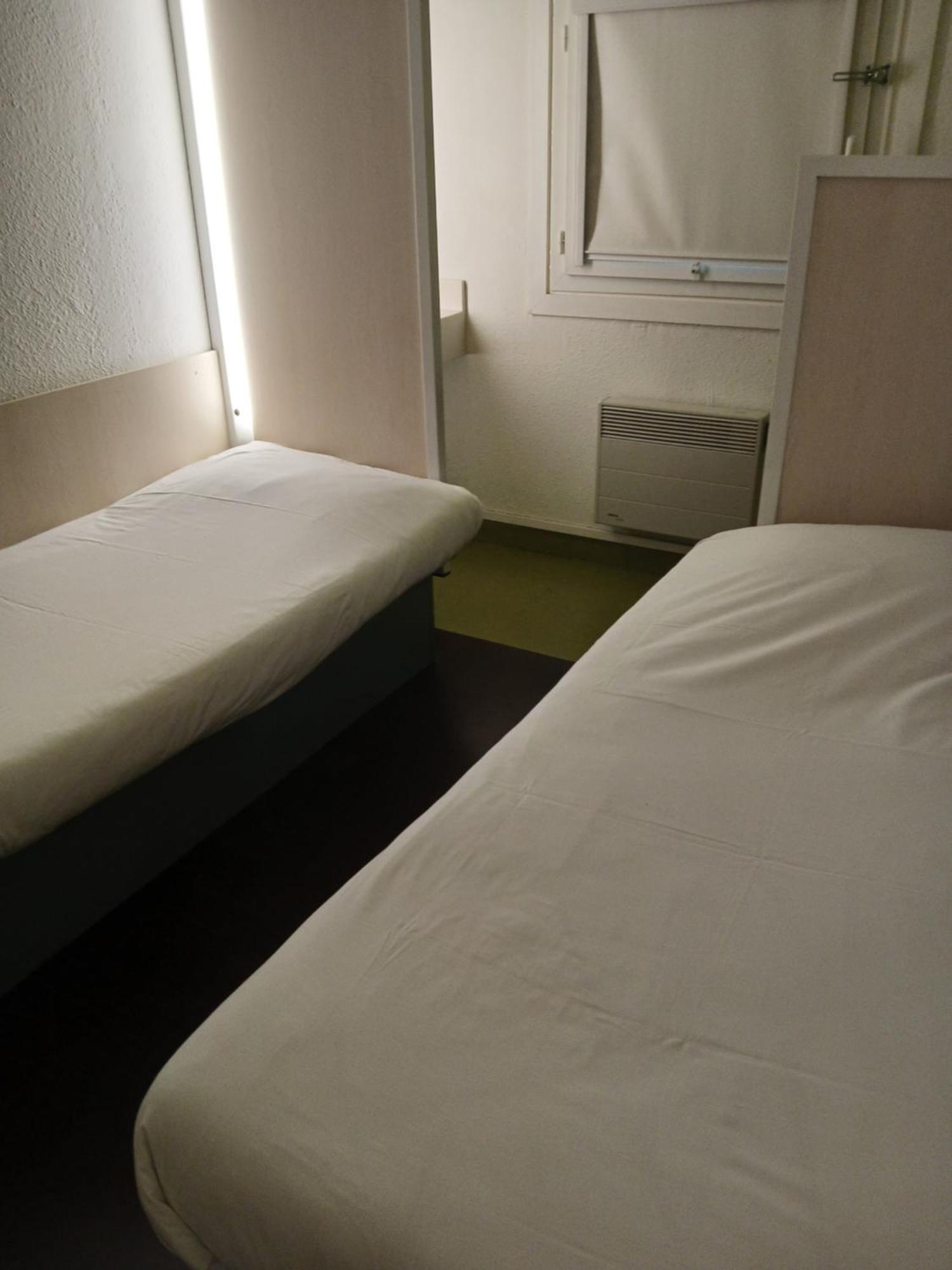 Twin Room,1593687281:JPEG