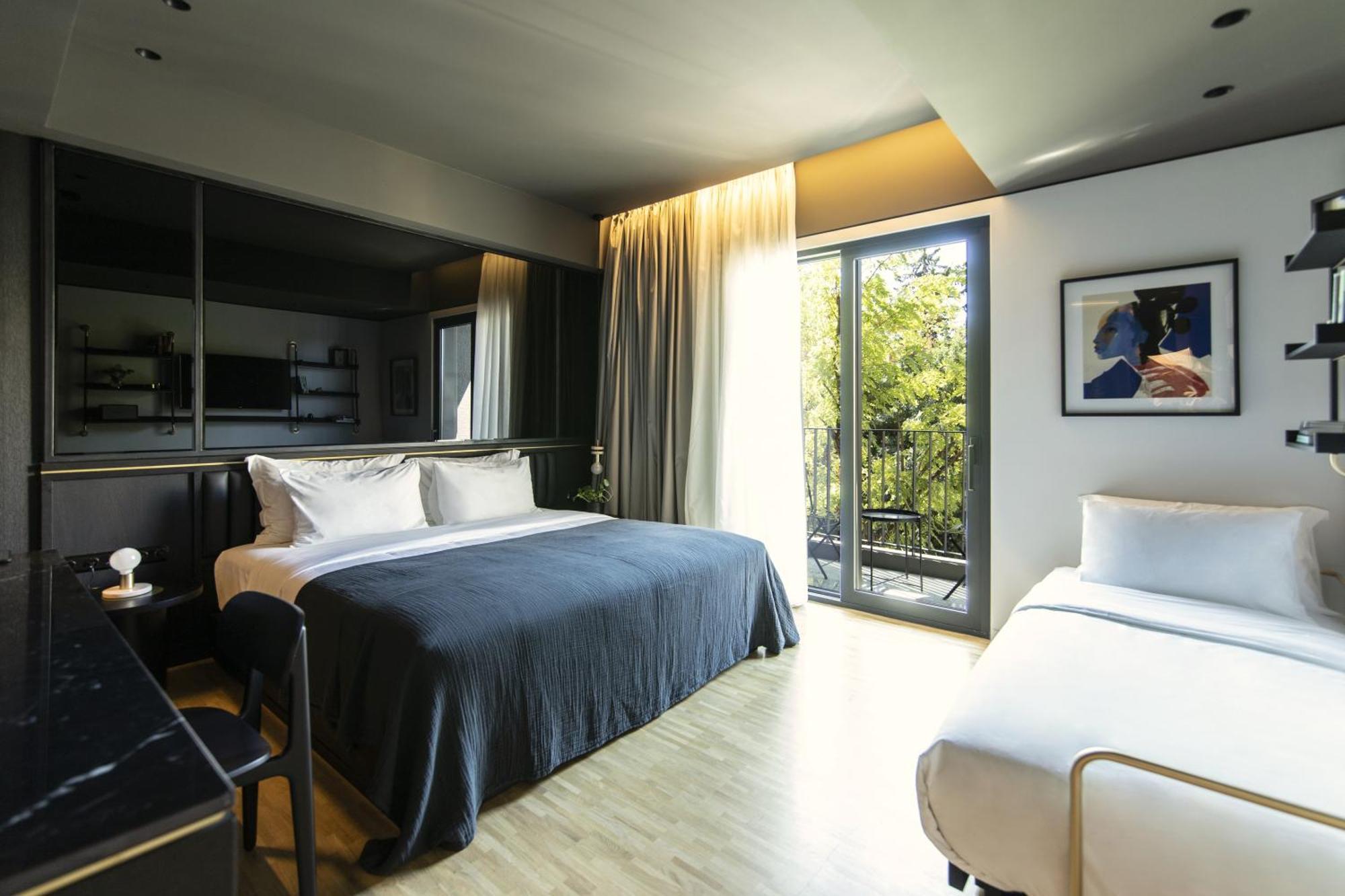 Deluxe Triple Room Balcony