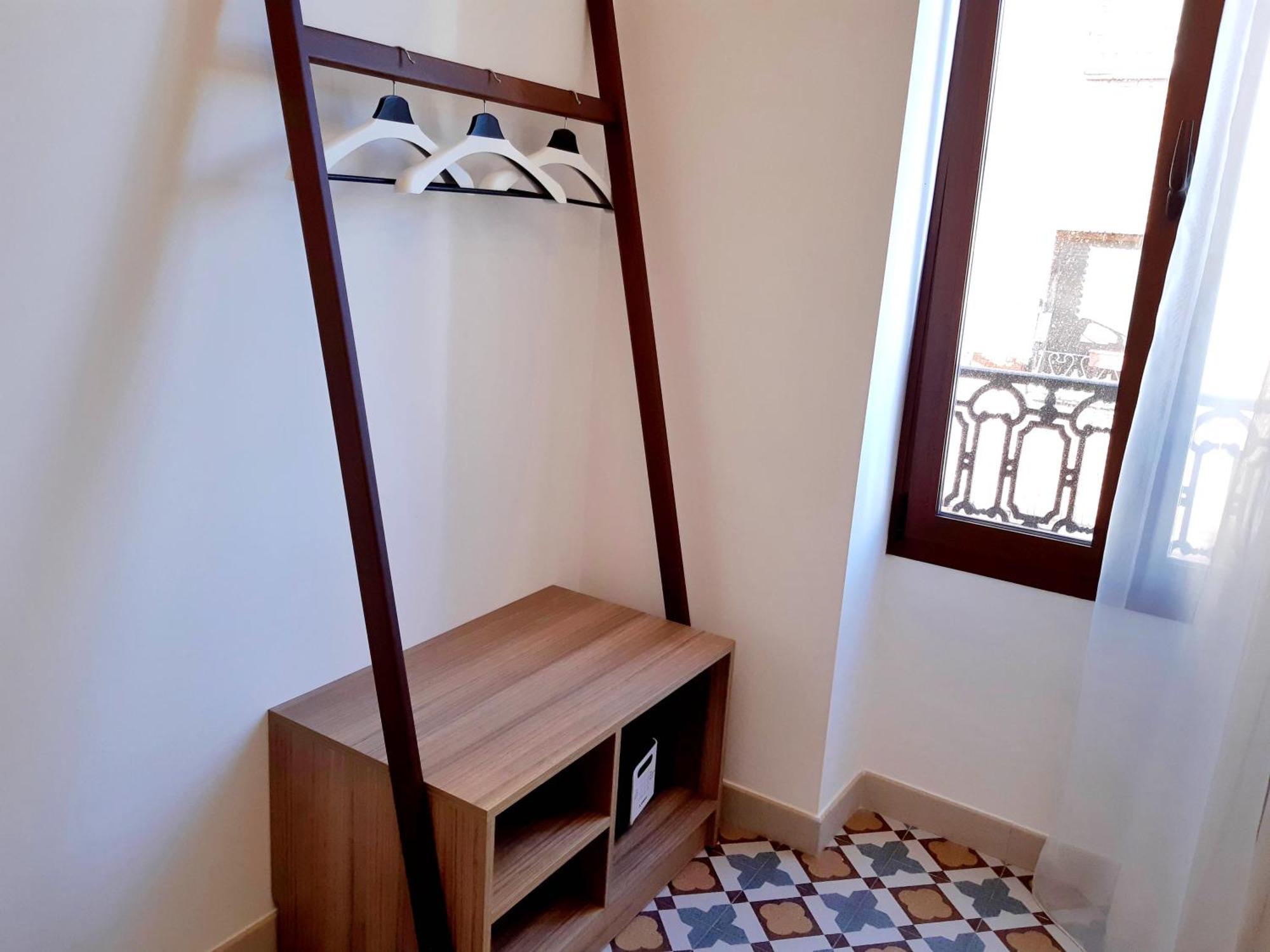 Single Room Private Bathroom