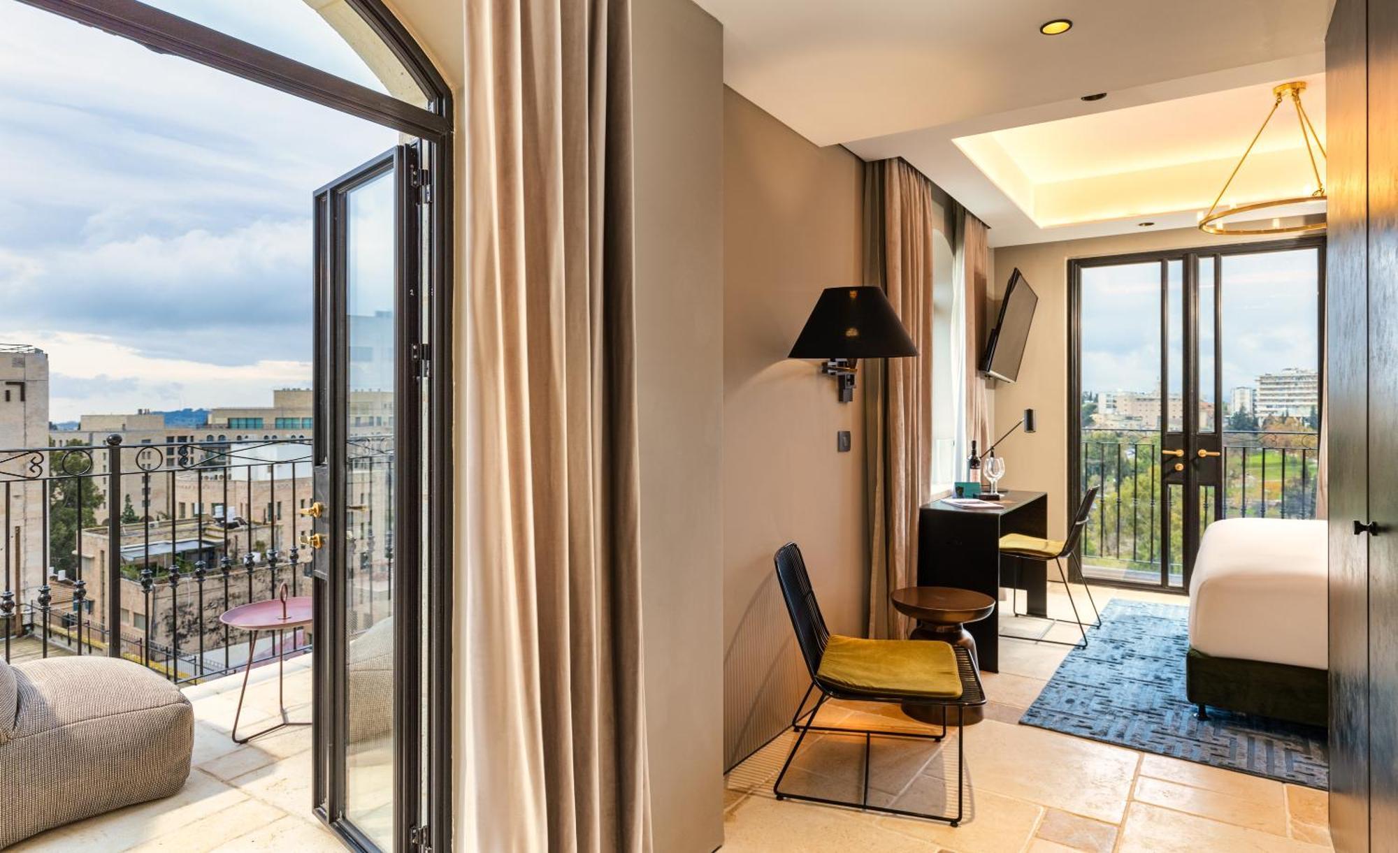 Deluxe Balcony Room