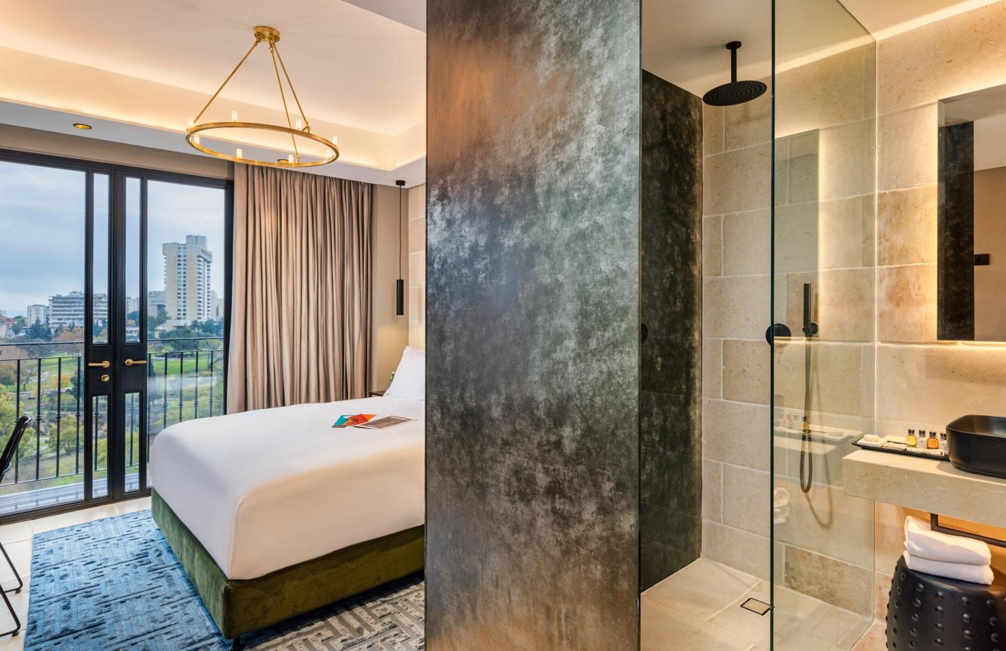Deluxe Balcony Room