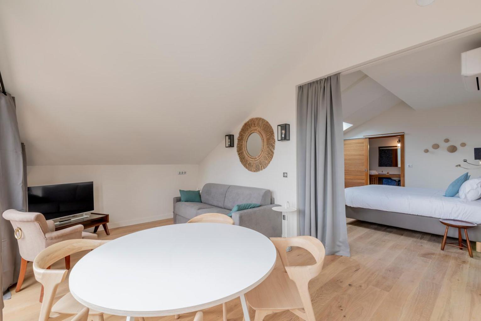 Suite on City Side