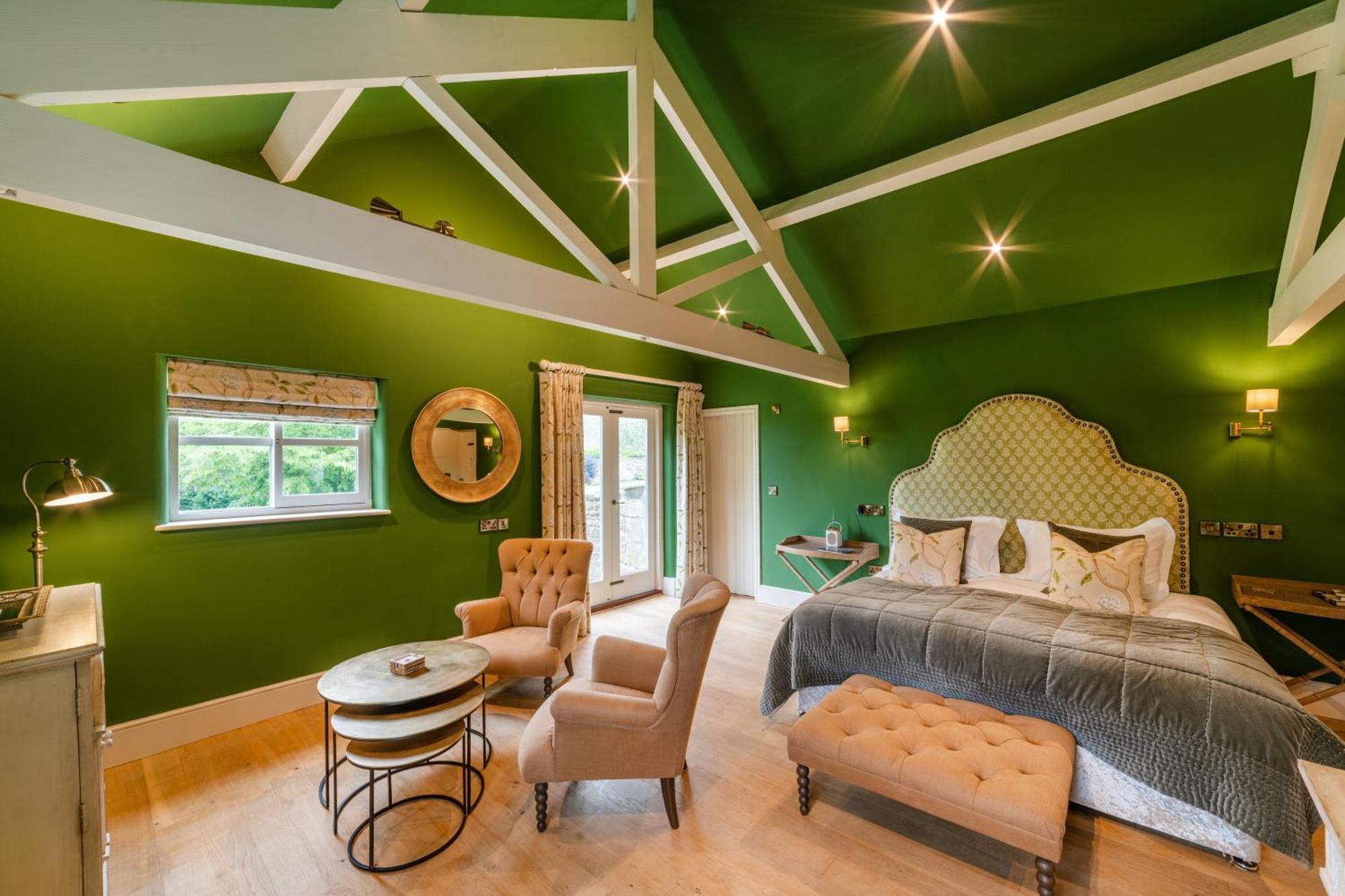 Deluxe King Room