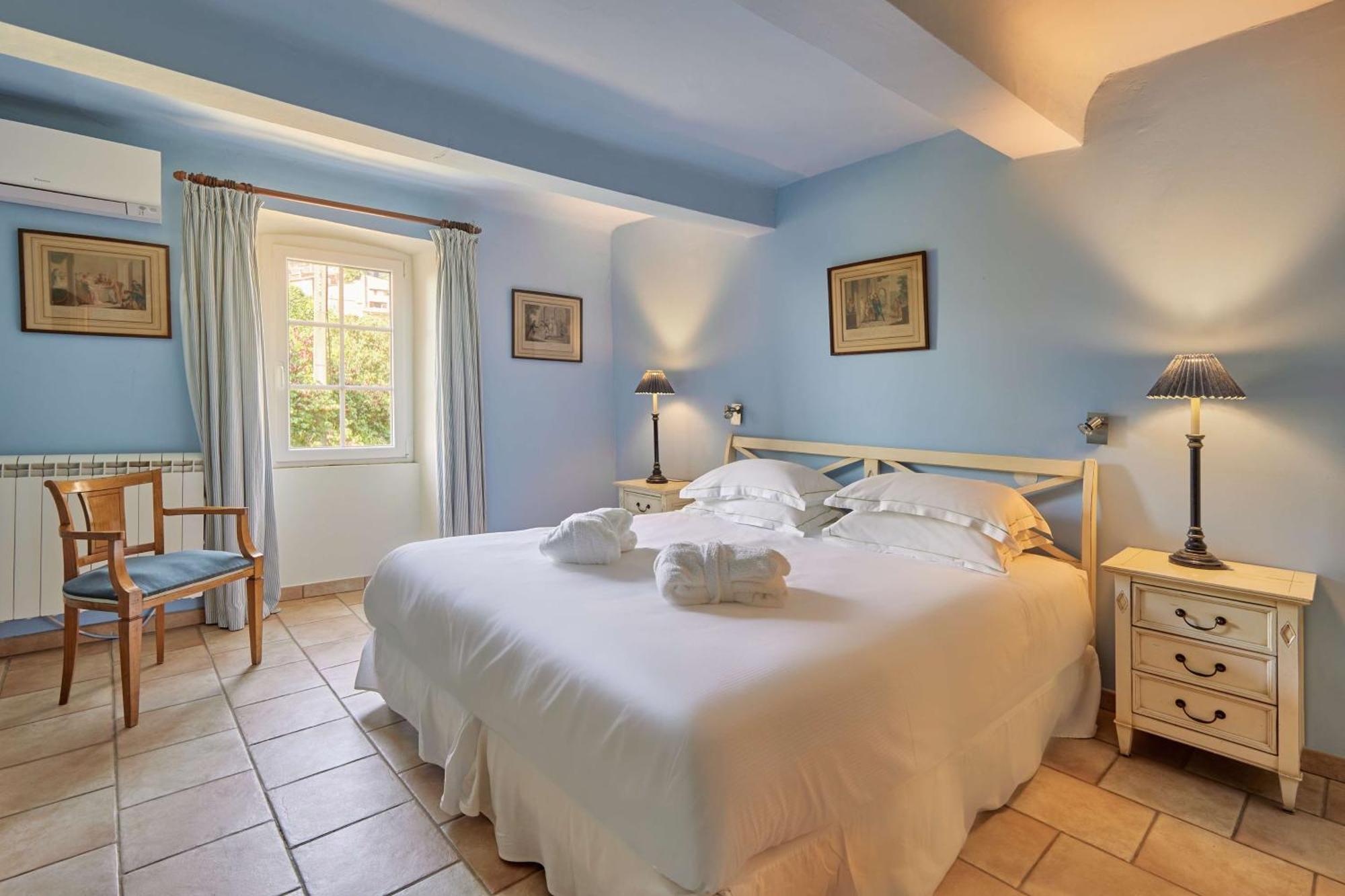 Two-Bedroom Apartment,1594670065:JPEG