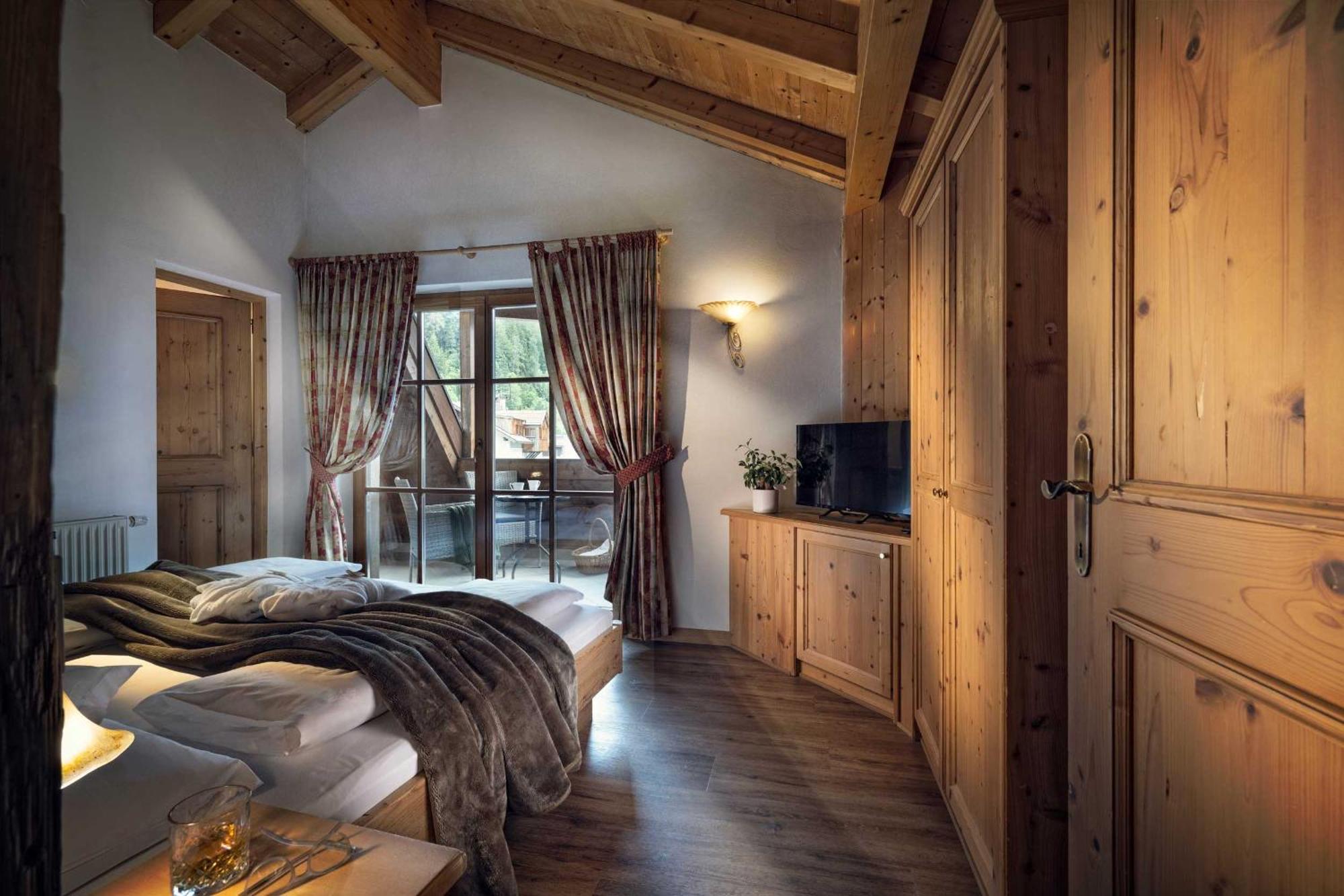 Family Suite,1594671661:JPEG