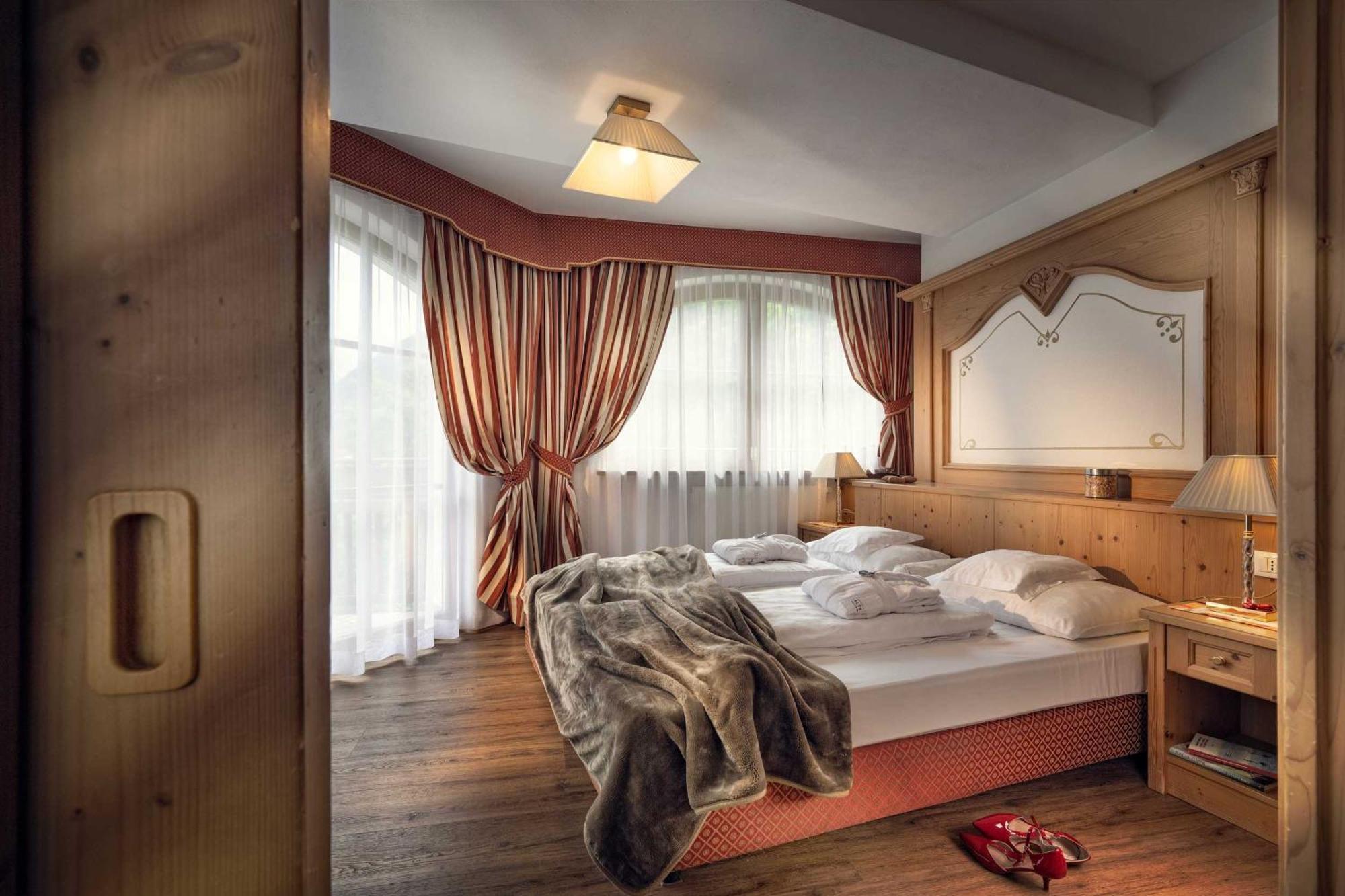 Queen Suite Spa Bath