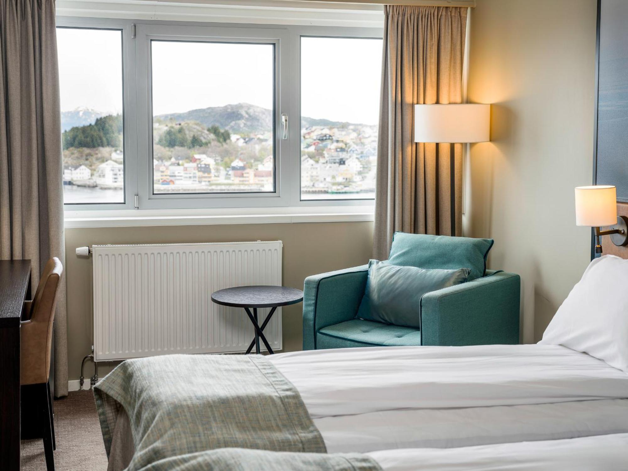 Standard Twin Room Sea View