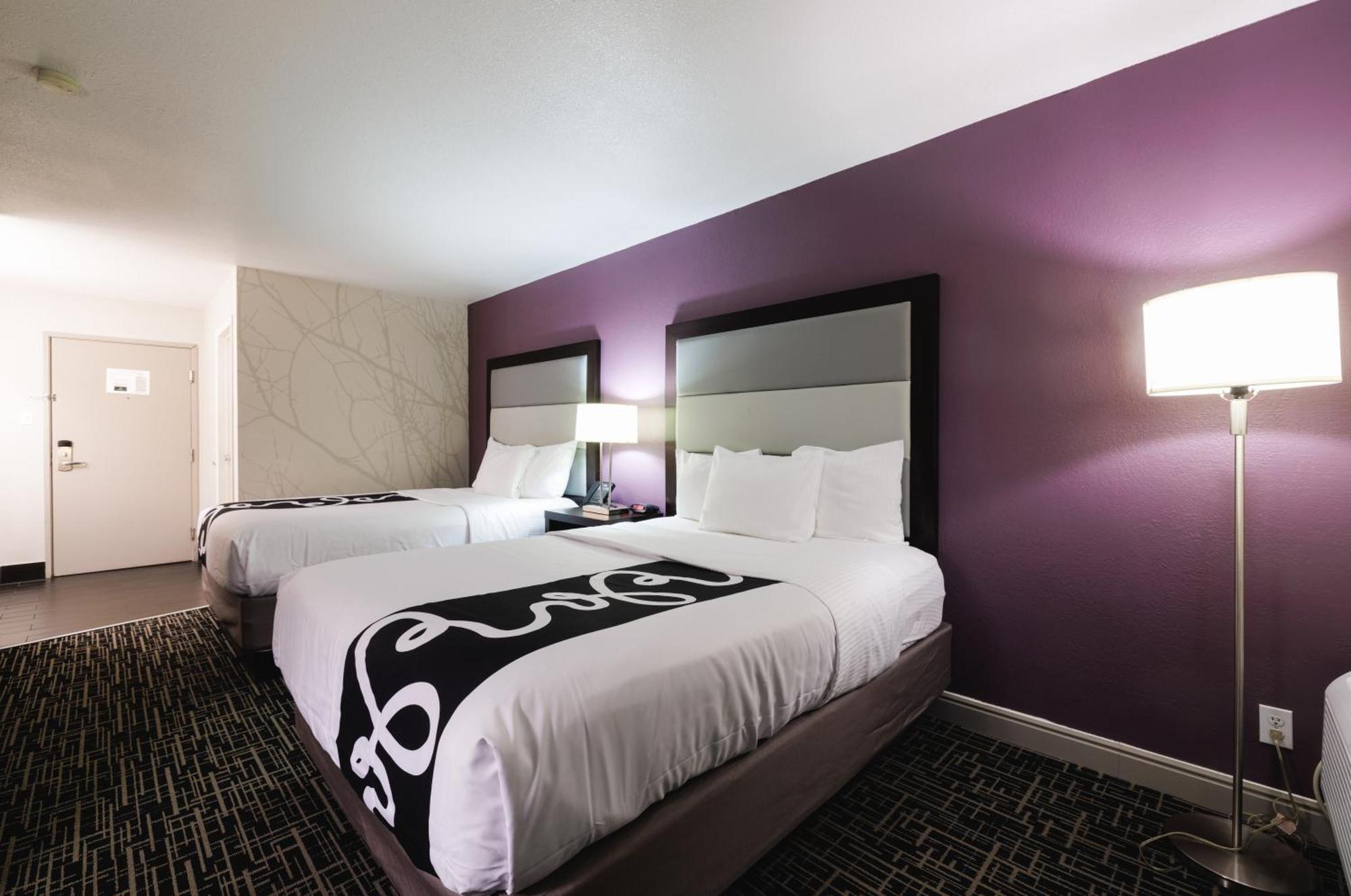 Queen Room Two Queen Beds Non-Smoking