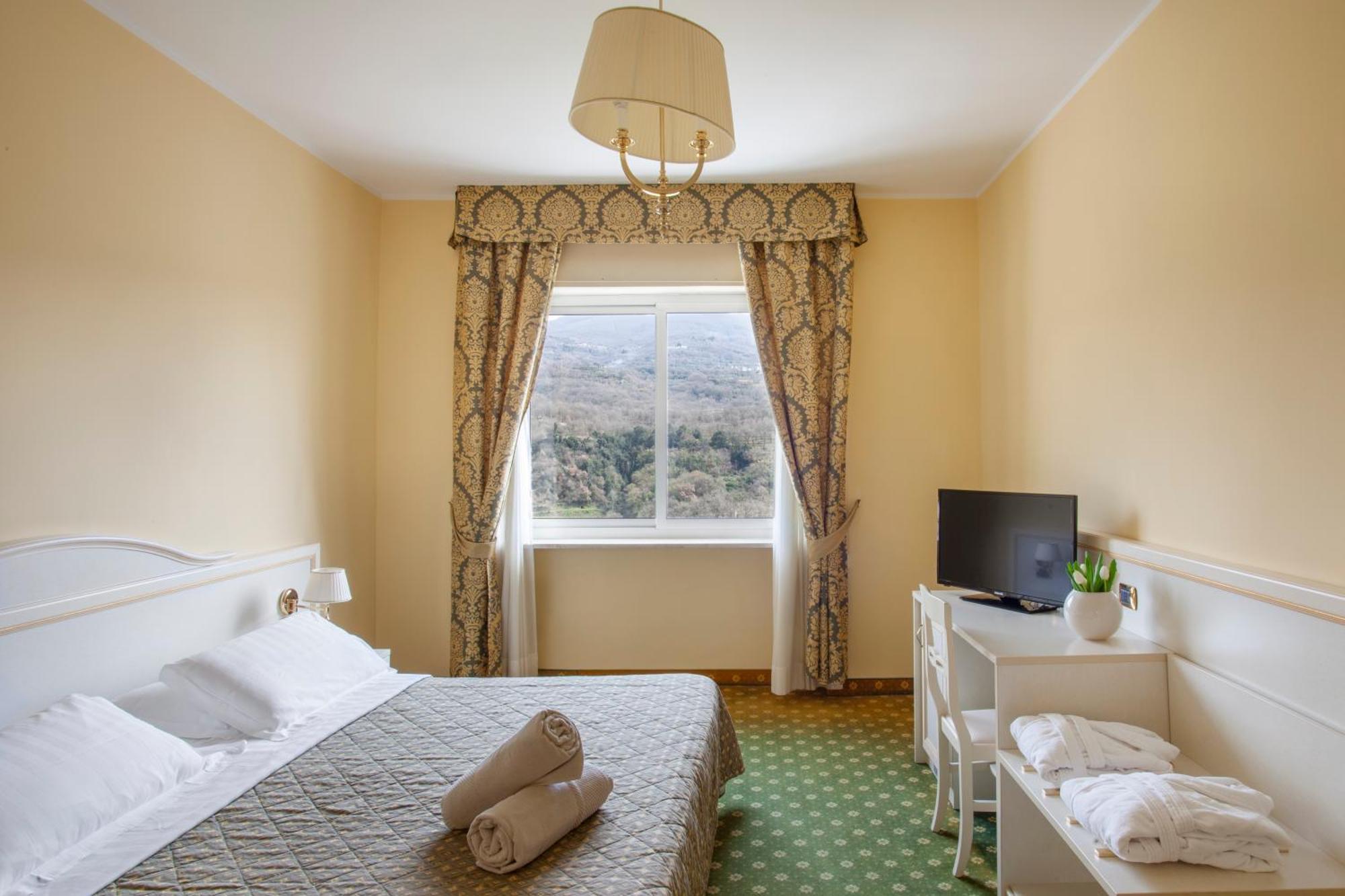 Executive Triple Room