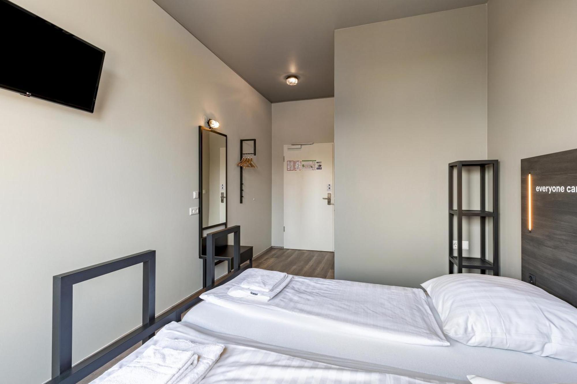 Twin room,1594701977:JPEG