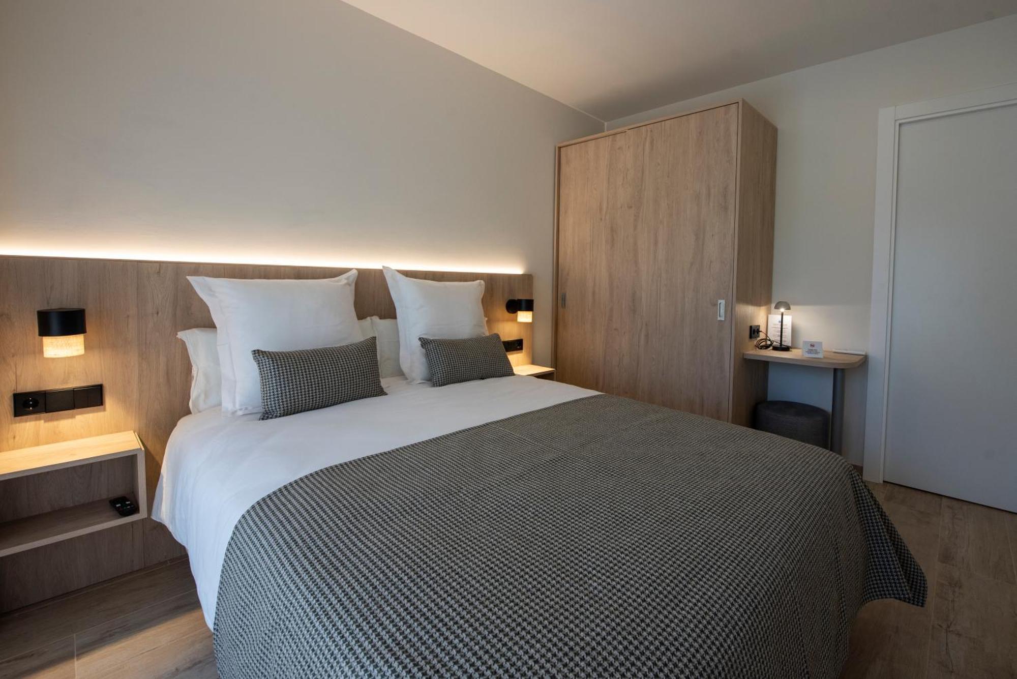 Double Room the Corral bathtub terrace garden views