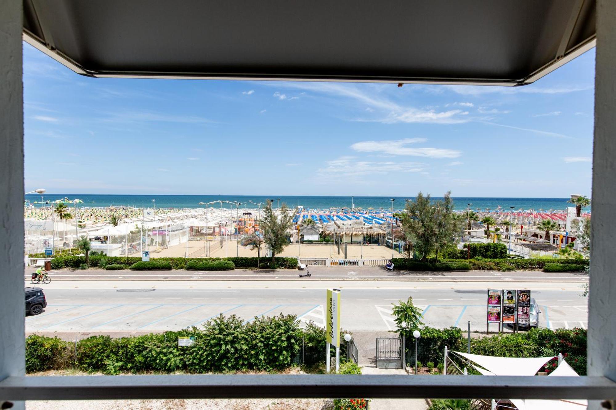 Double or Twin Room Sea View