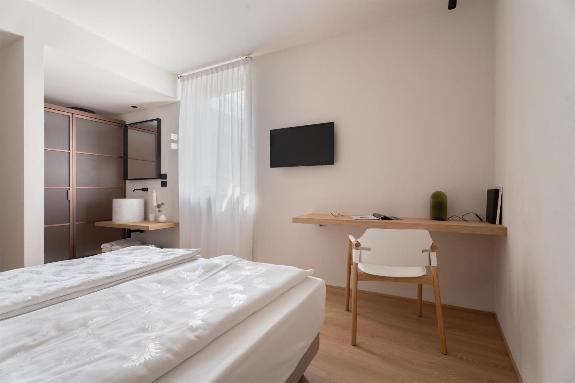 Superior Double Room,1595401634:JPEG