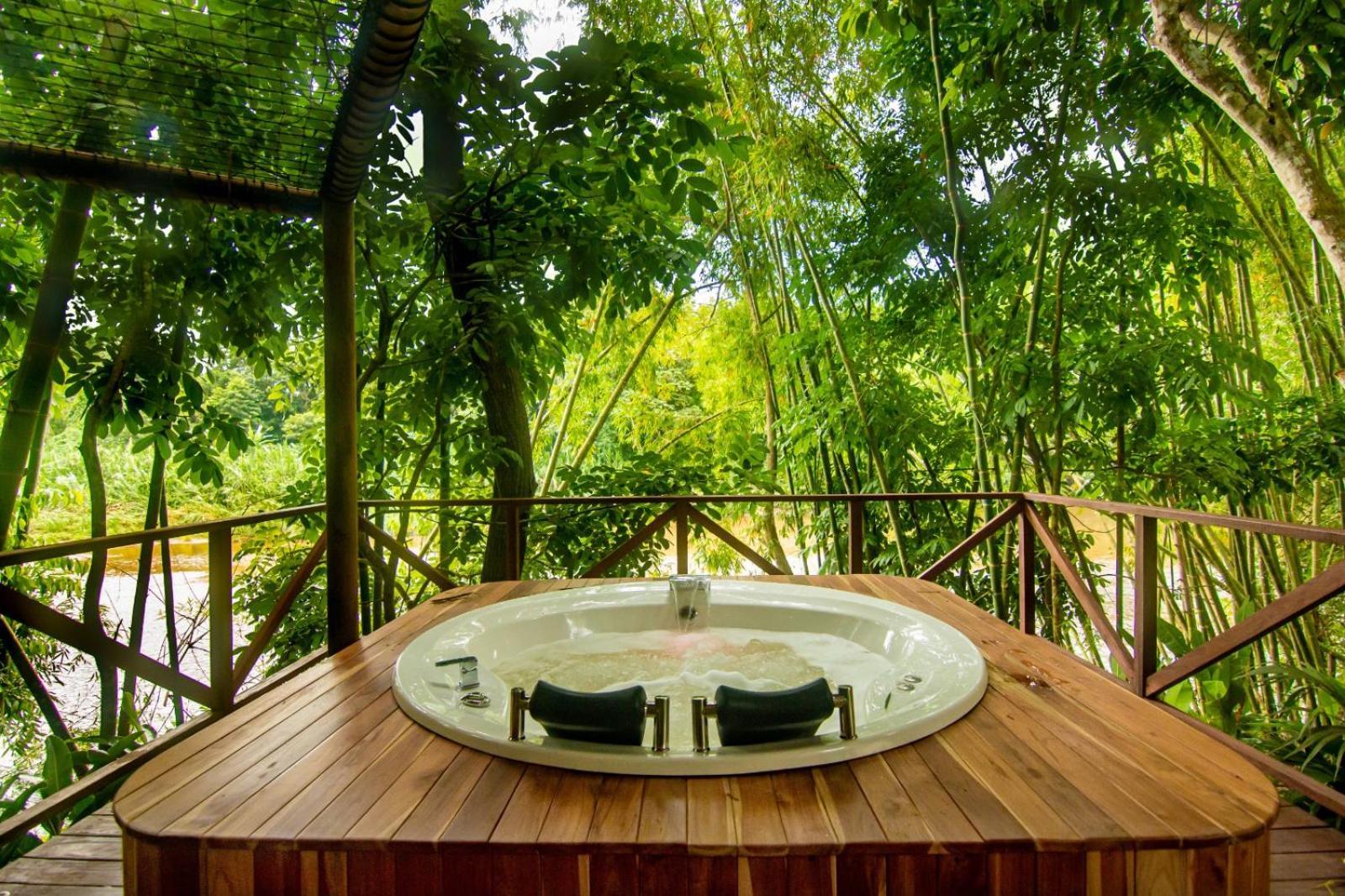 Suite Hot Tub