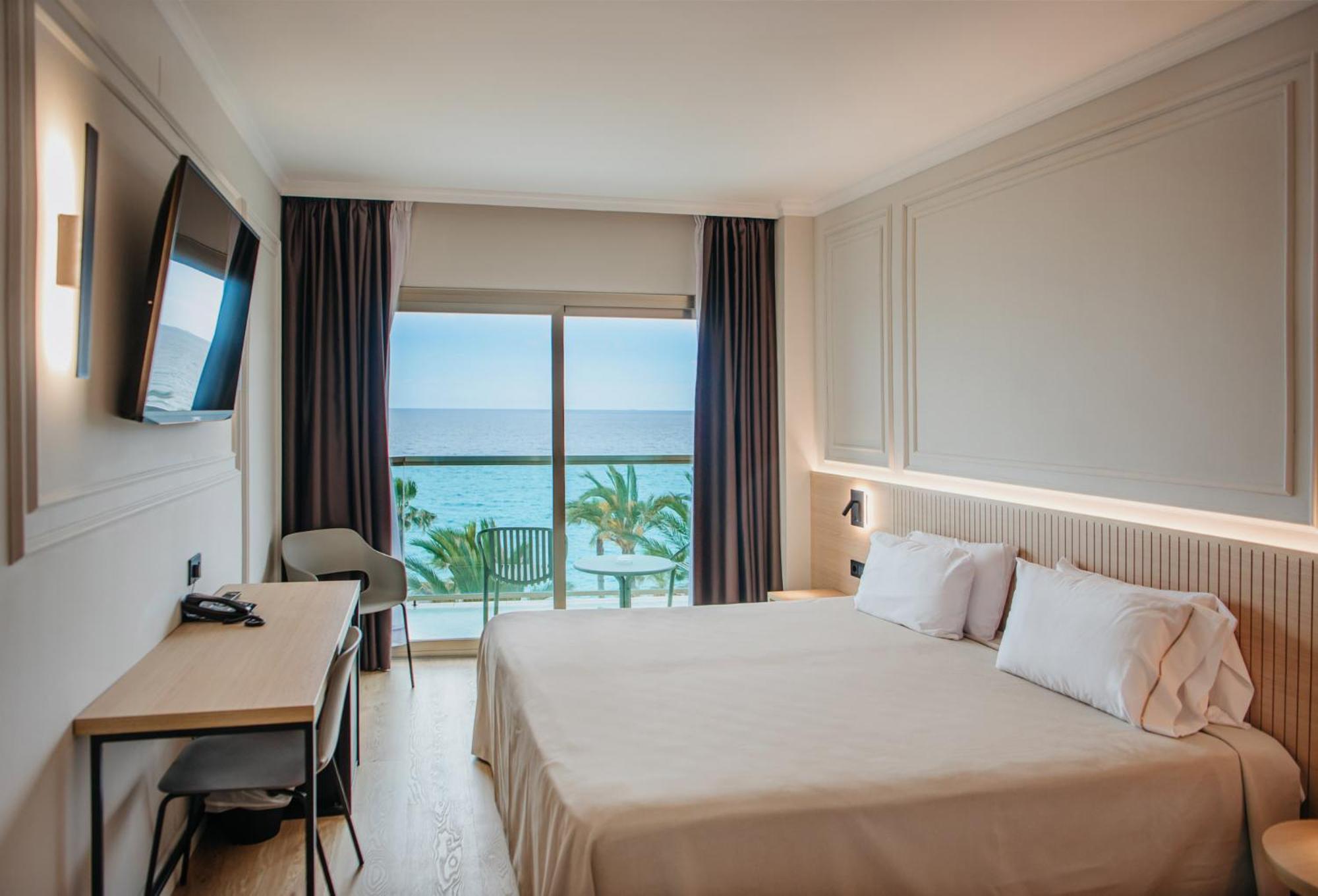 Standard Twin Room Sea View