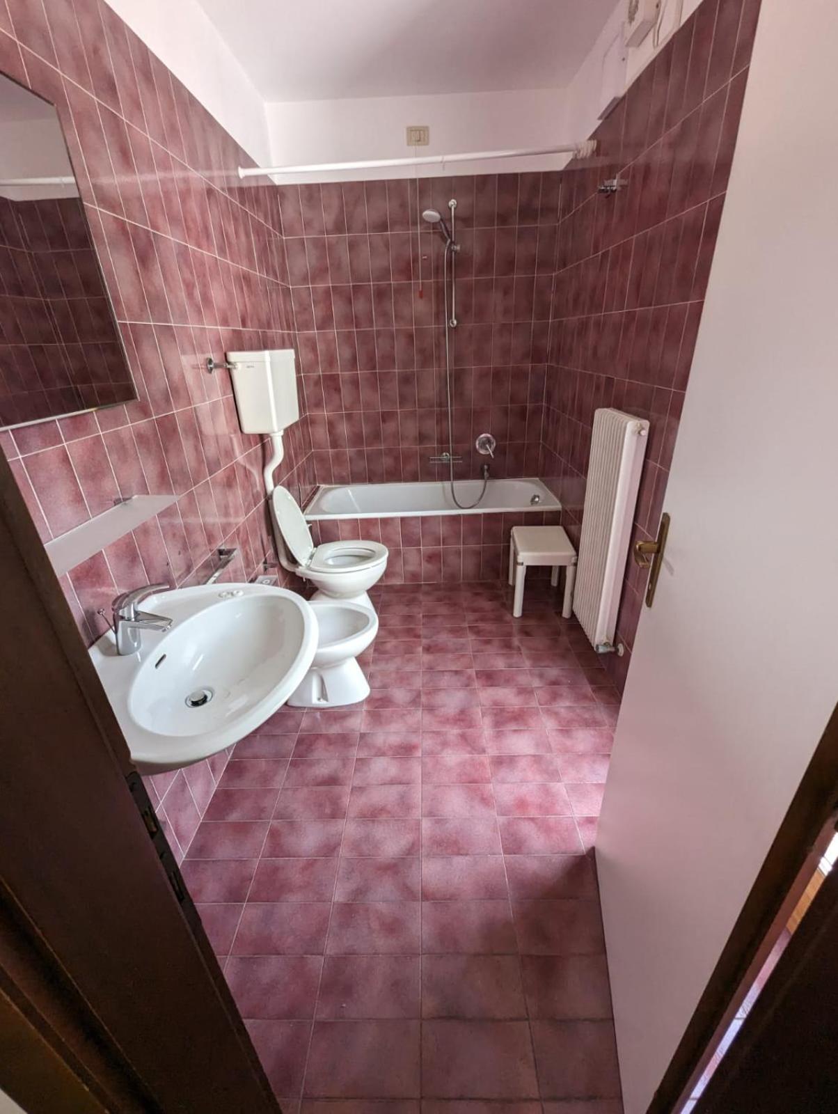 Family Room,1644405846:JPEG