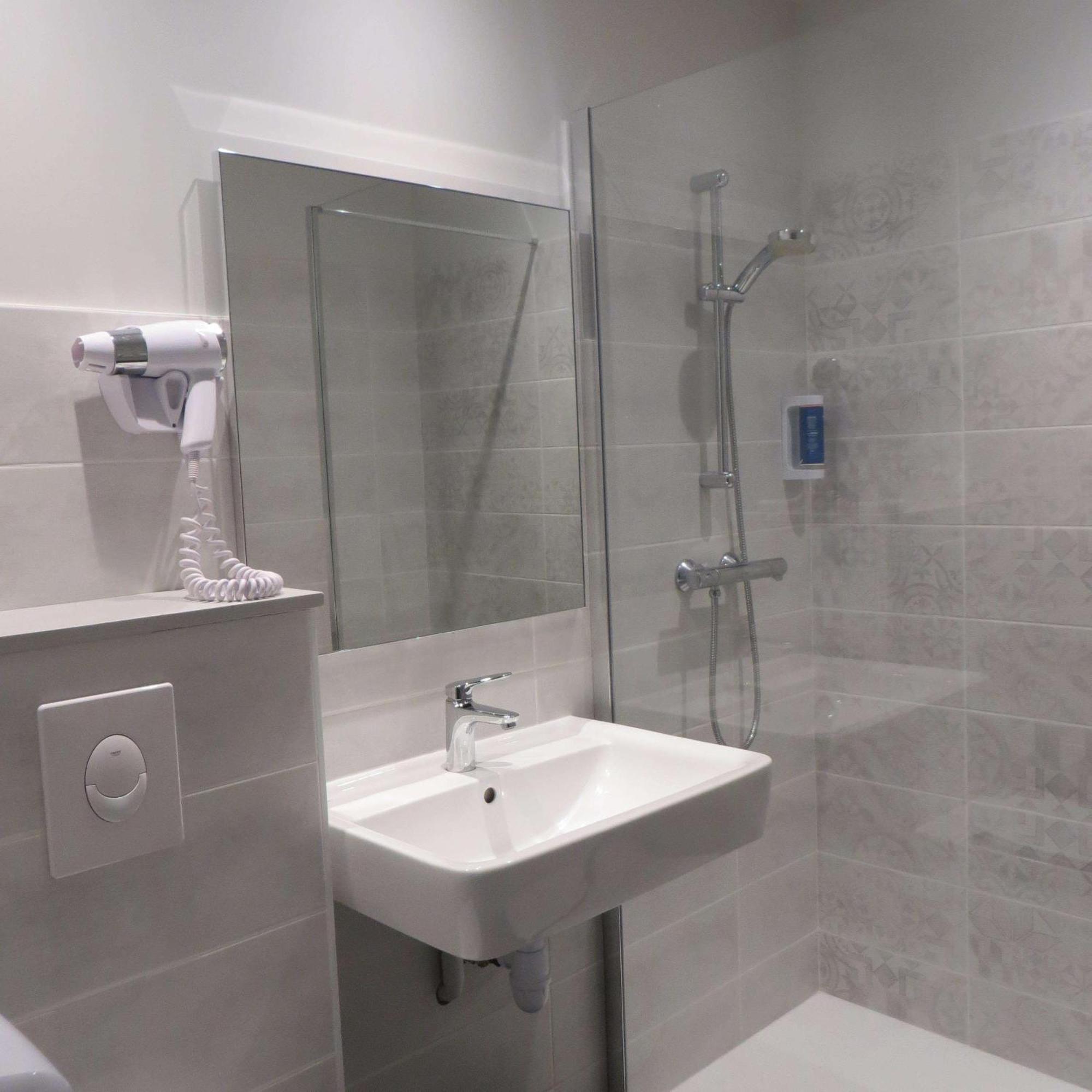 Superior Triple Room,1596022468:JPEG