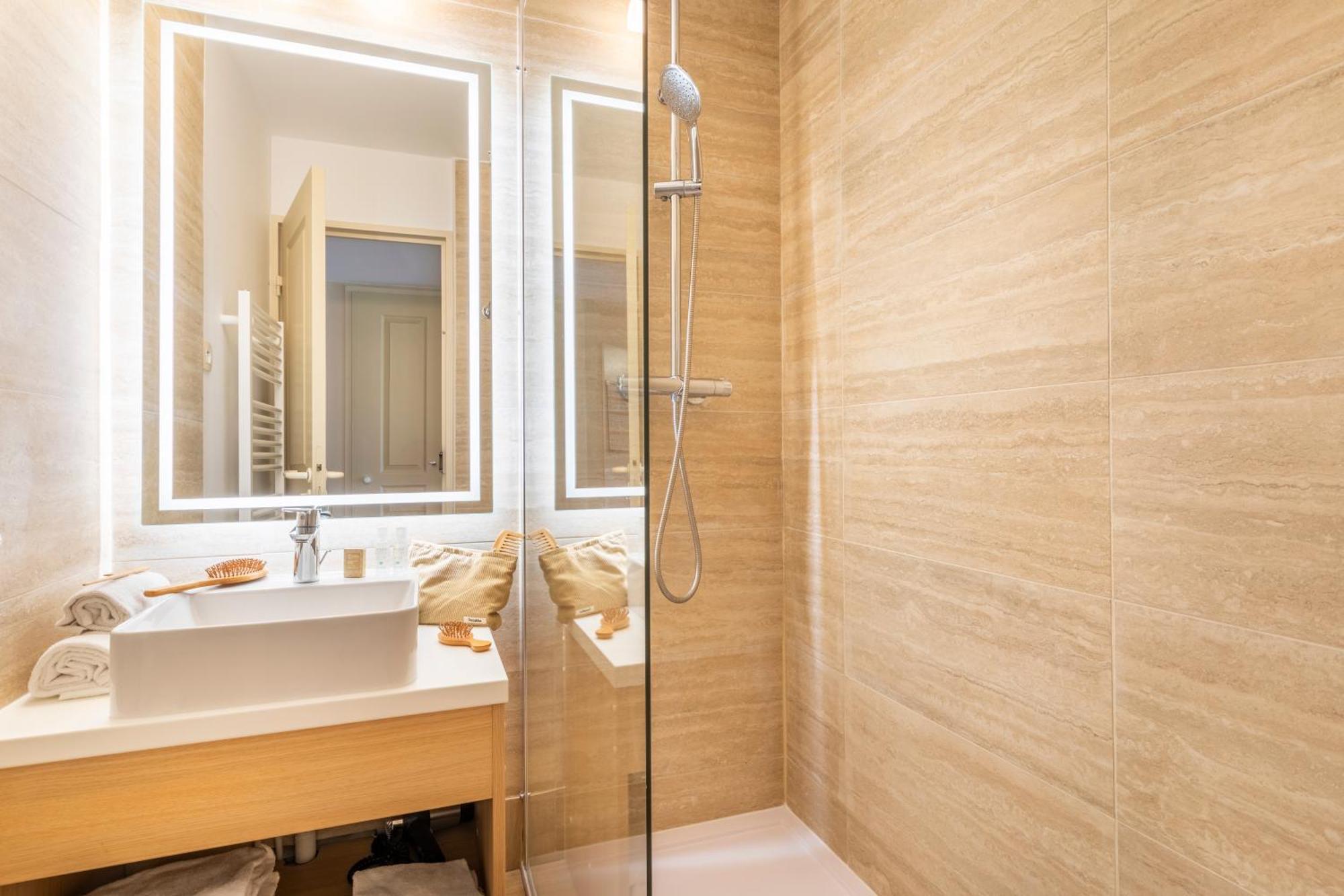 One-Bedroom Apartment Air Conditioning Terrace or Balcony