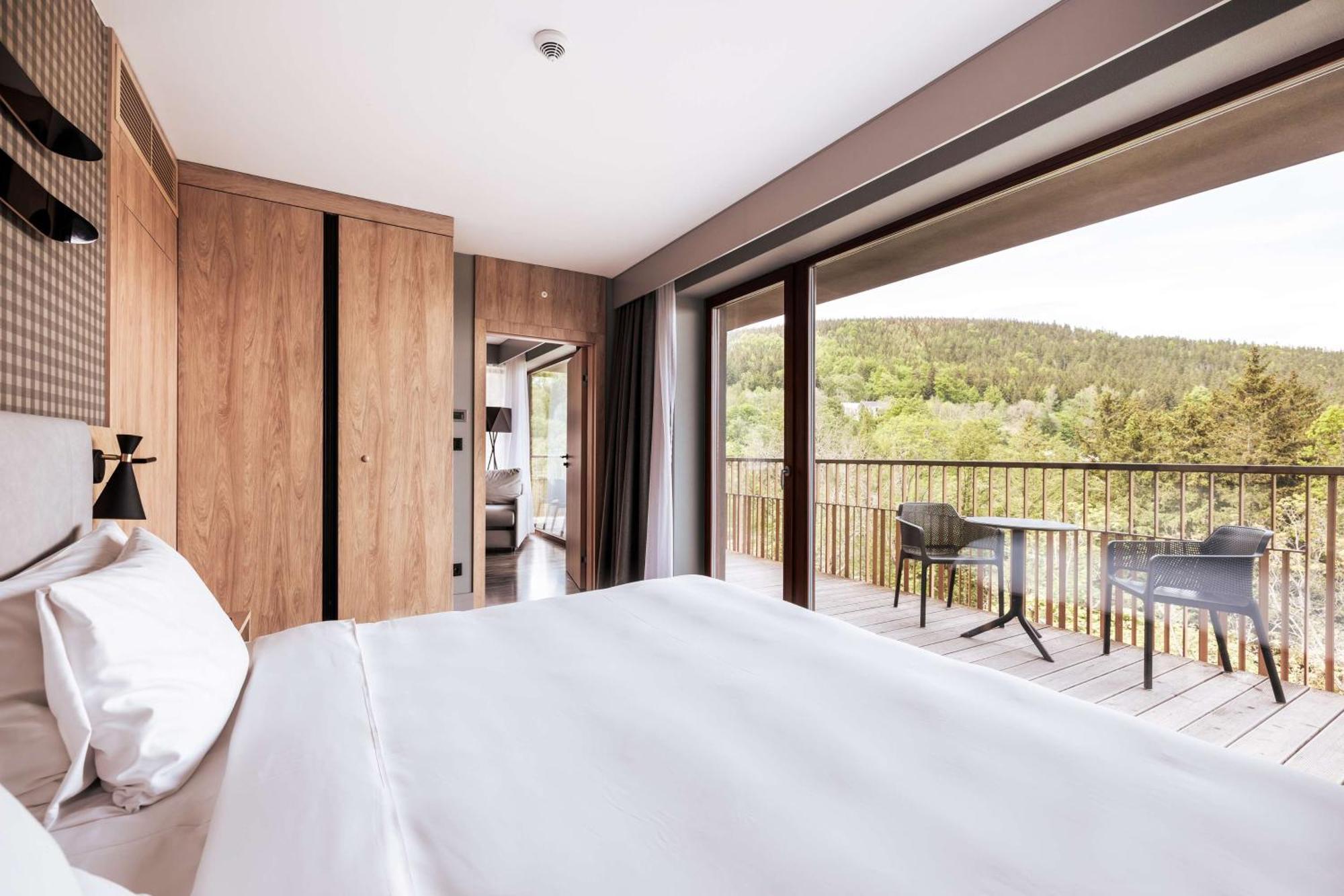 Premium Suite mit Whirlpool und Terrasse