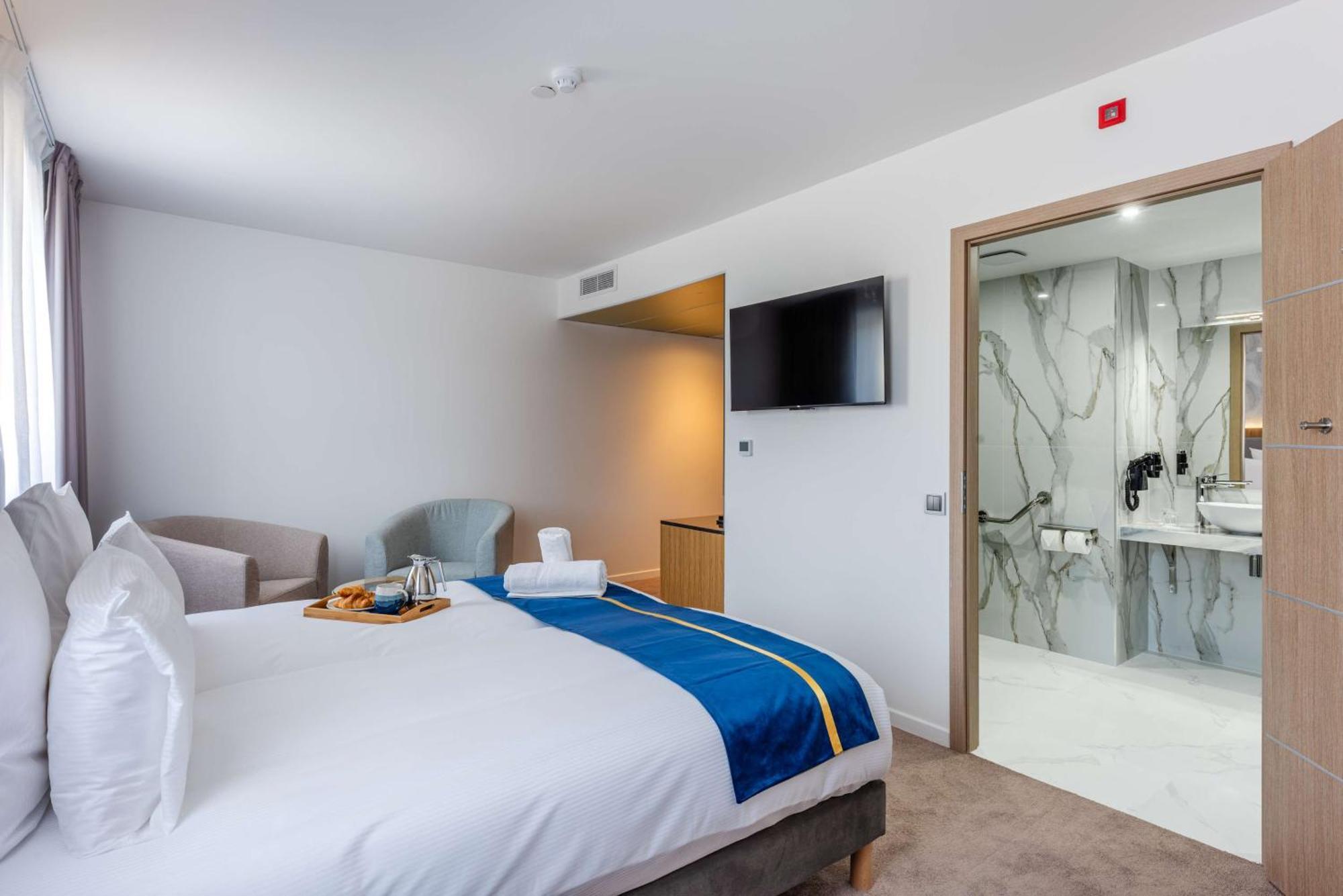 Superior Double Room,1596383182:JPEG