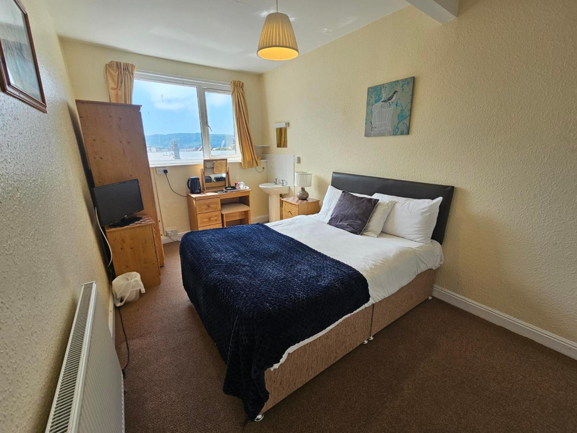Large Single Room