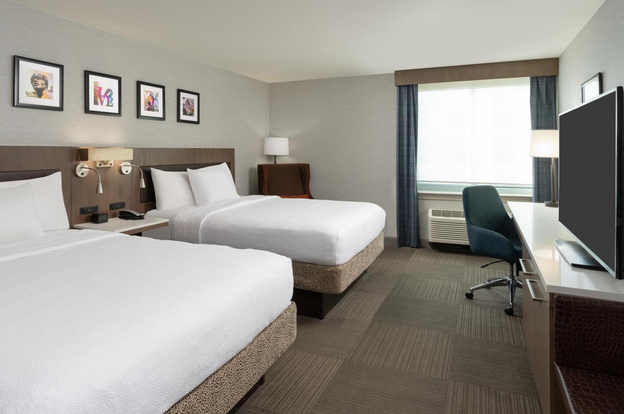 Queen Room Two Queen Beds Accessible Tub Mobility Access