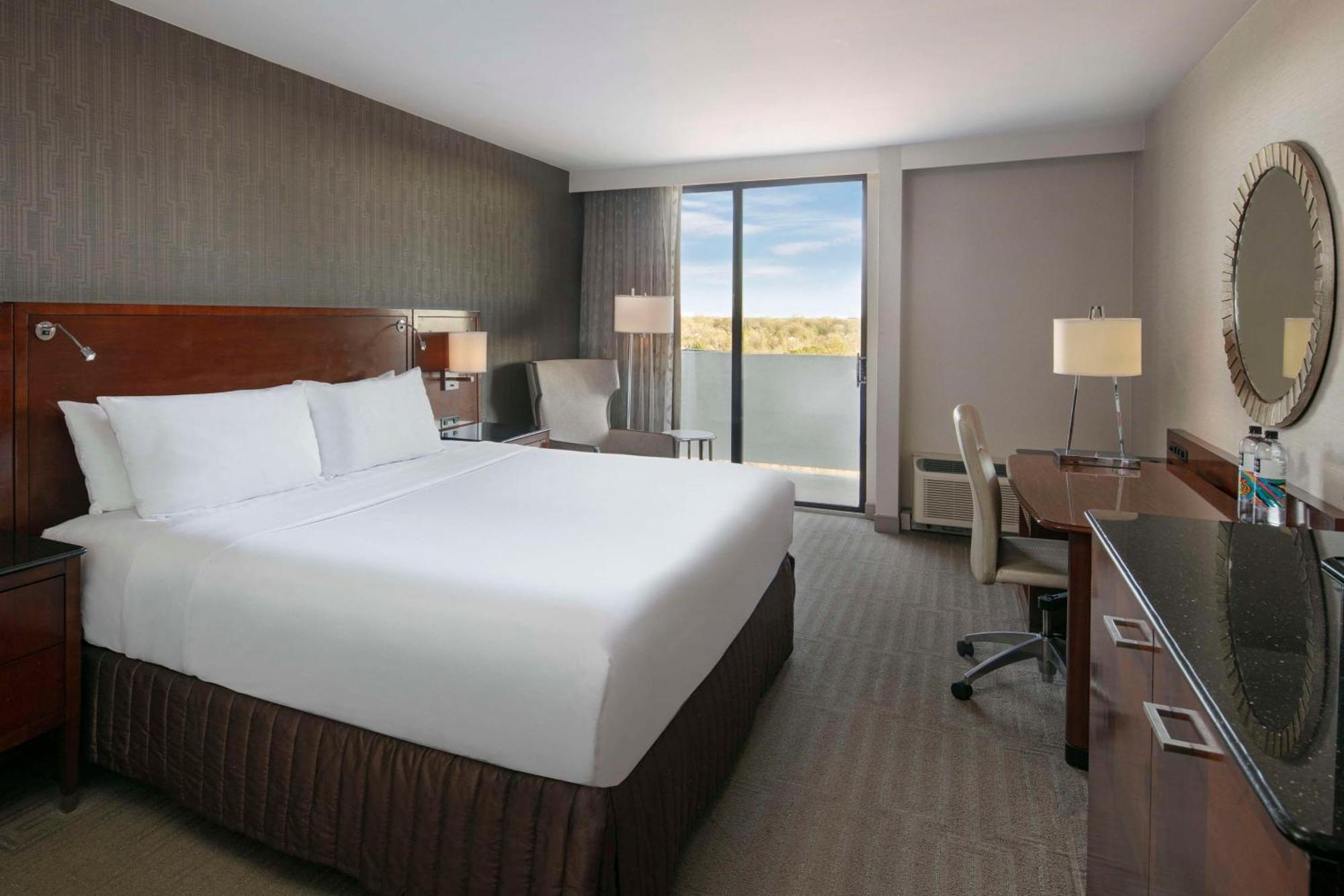 Preferred King Room Balcony