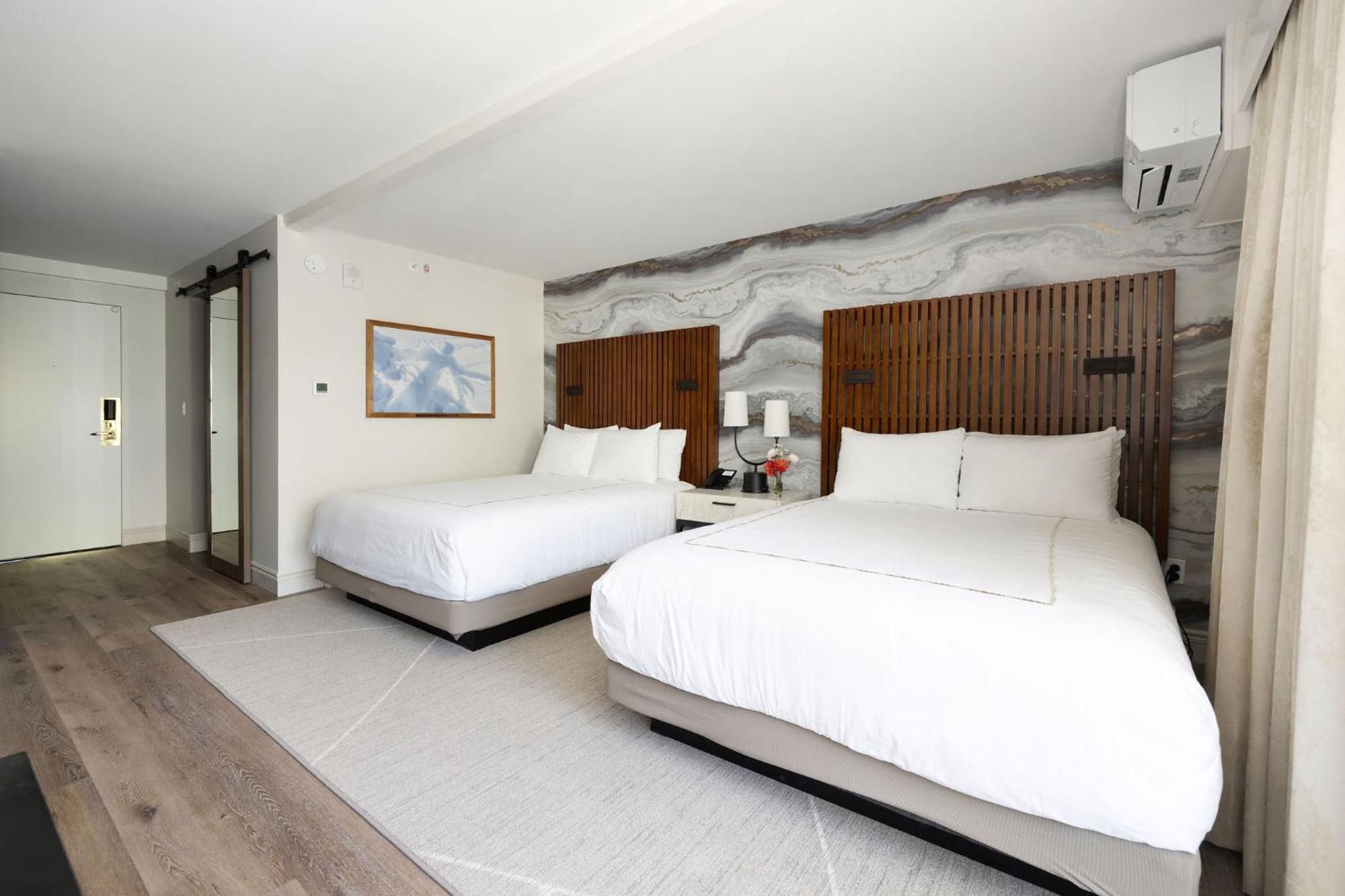 Double Room Mountain View