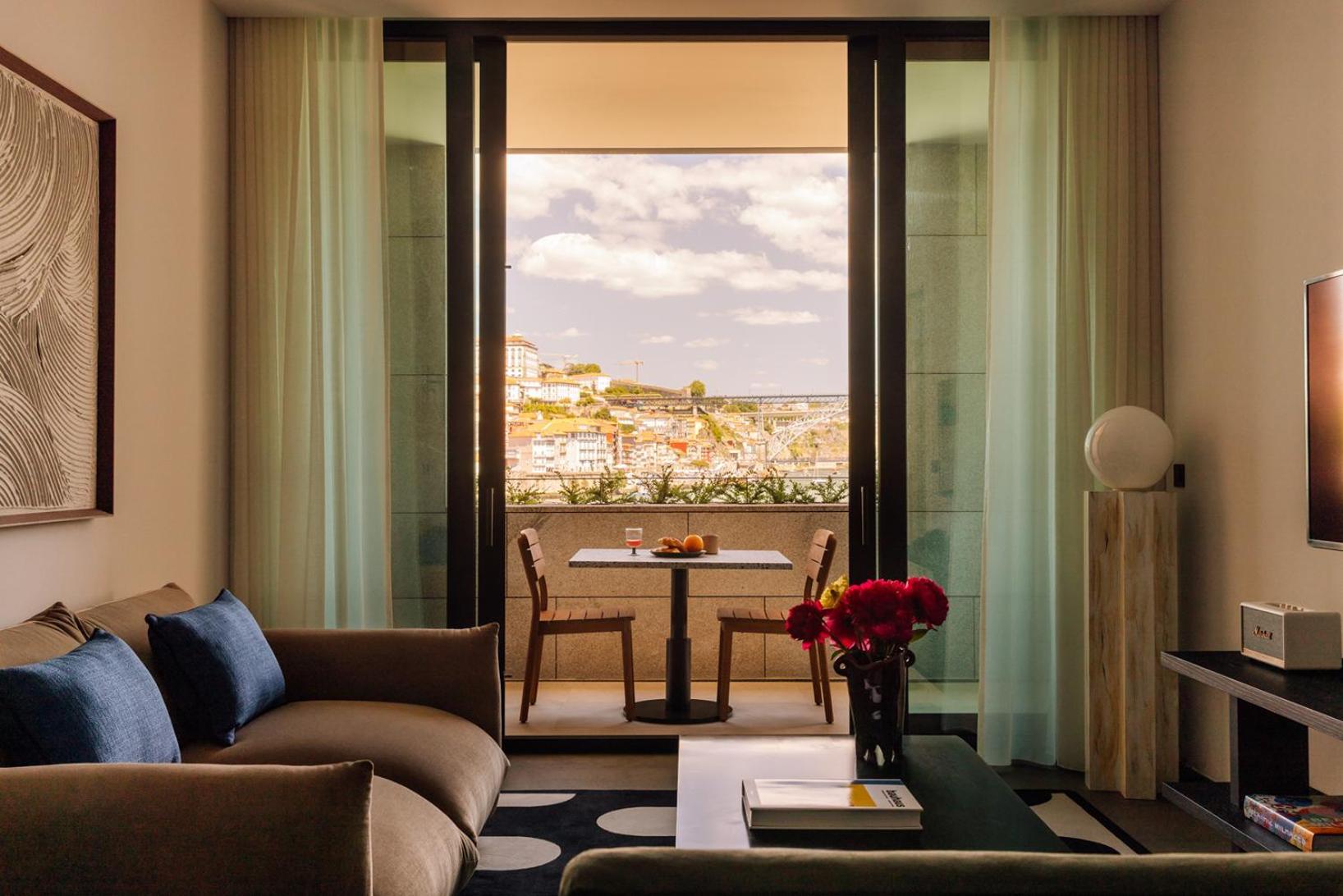 One-Bedroom Suite River View